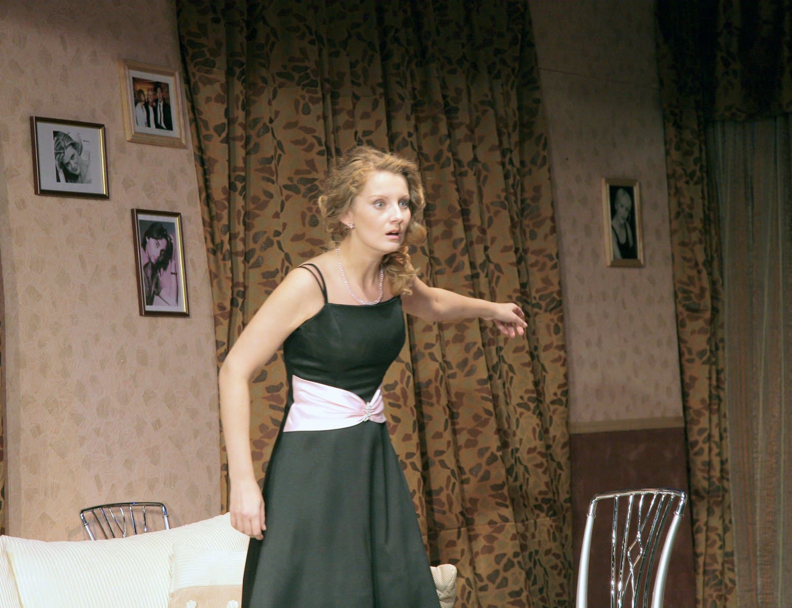 Выпивая в одиночестве (У Никитских ворот)