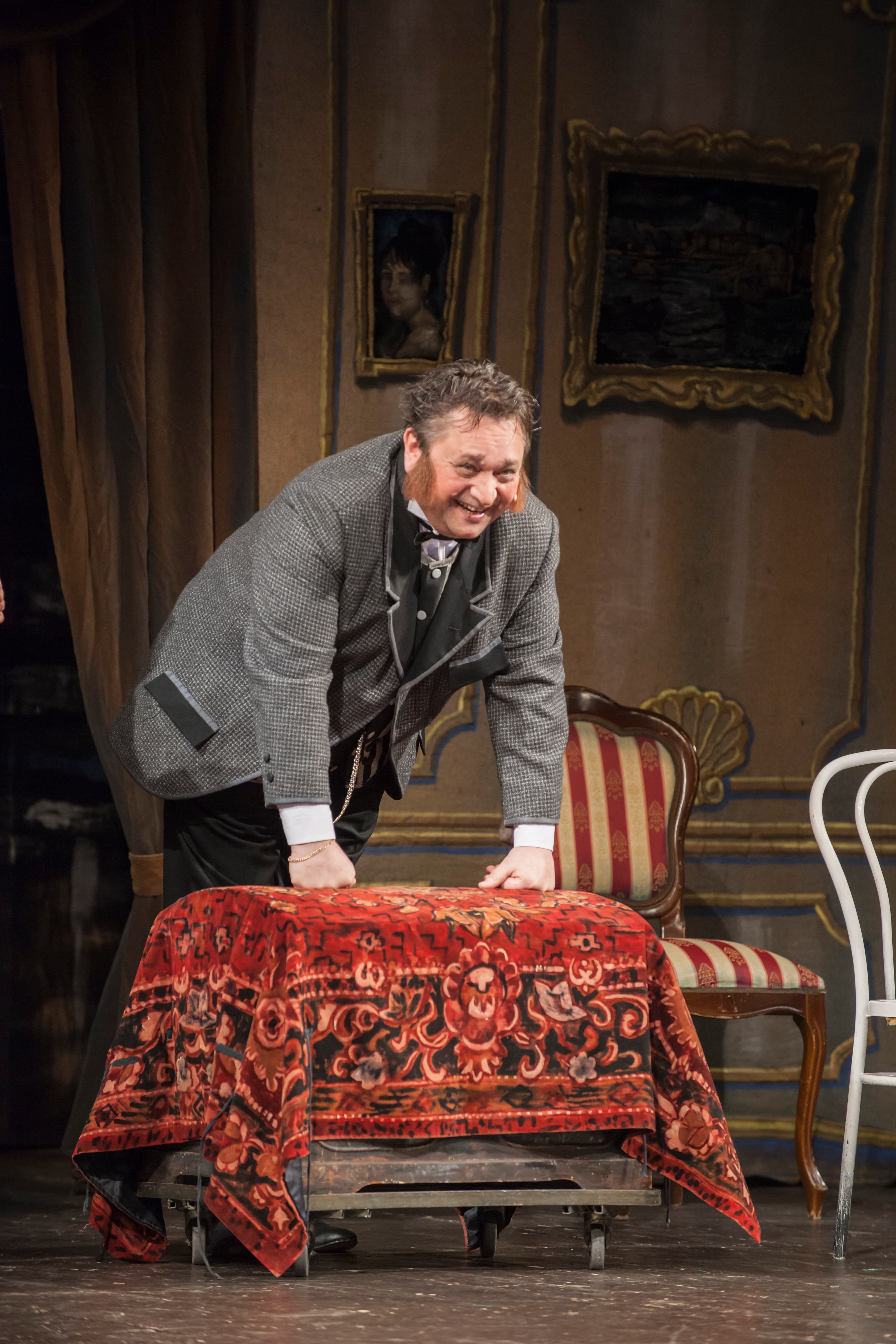 Таинственный ящик (Малый театр)