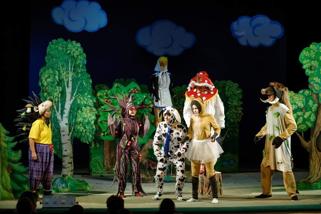 Сами с усами! (Татарский драматический театр им. Файзи)