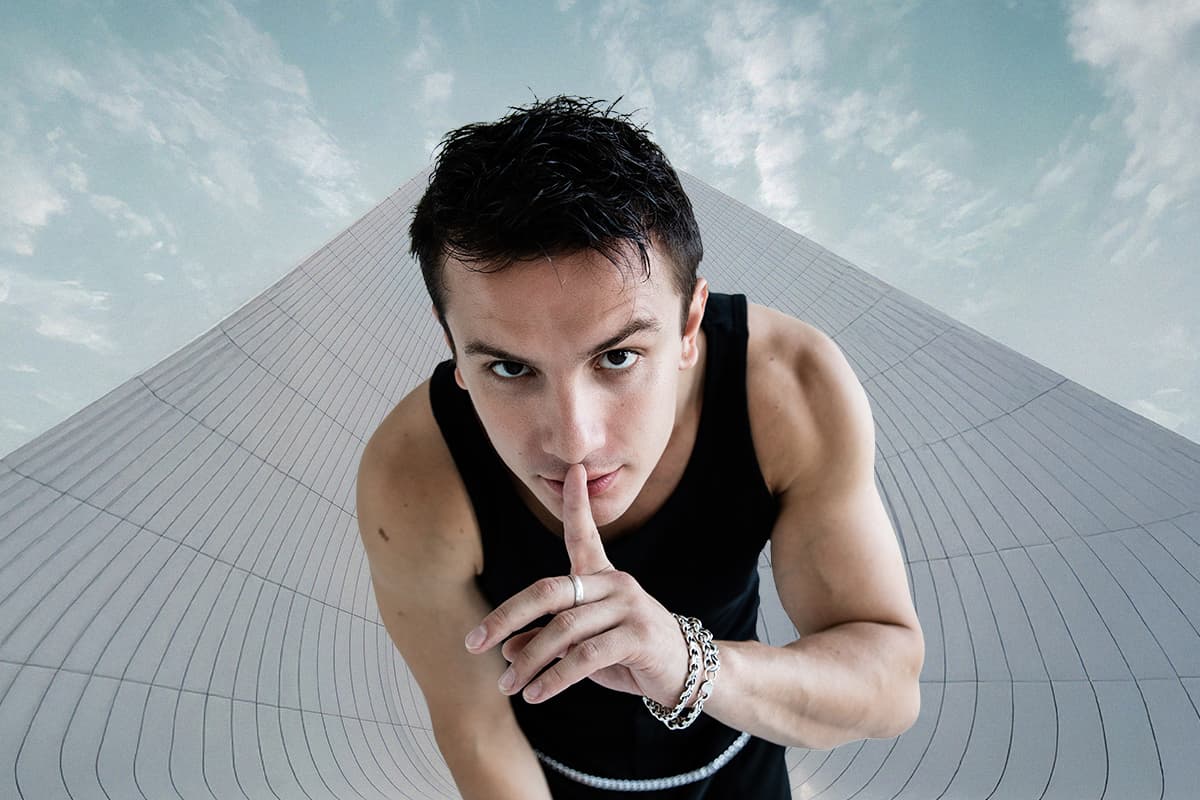 NЮ. Юрий Николаенко (Дворец единоборств им. Осипенко)