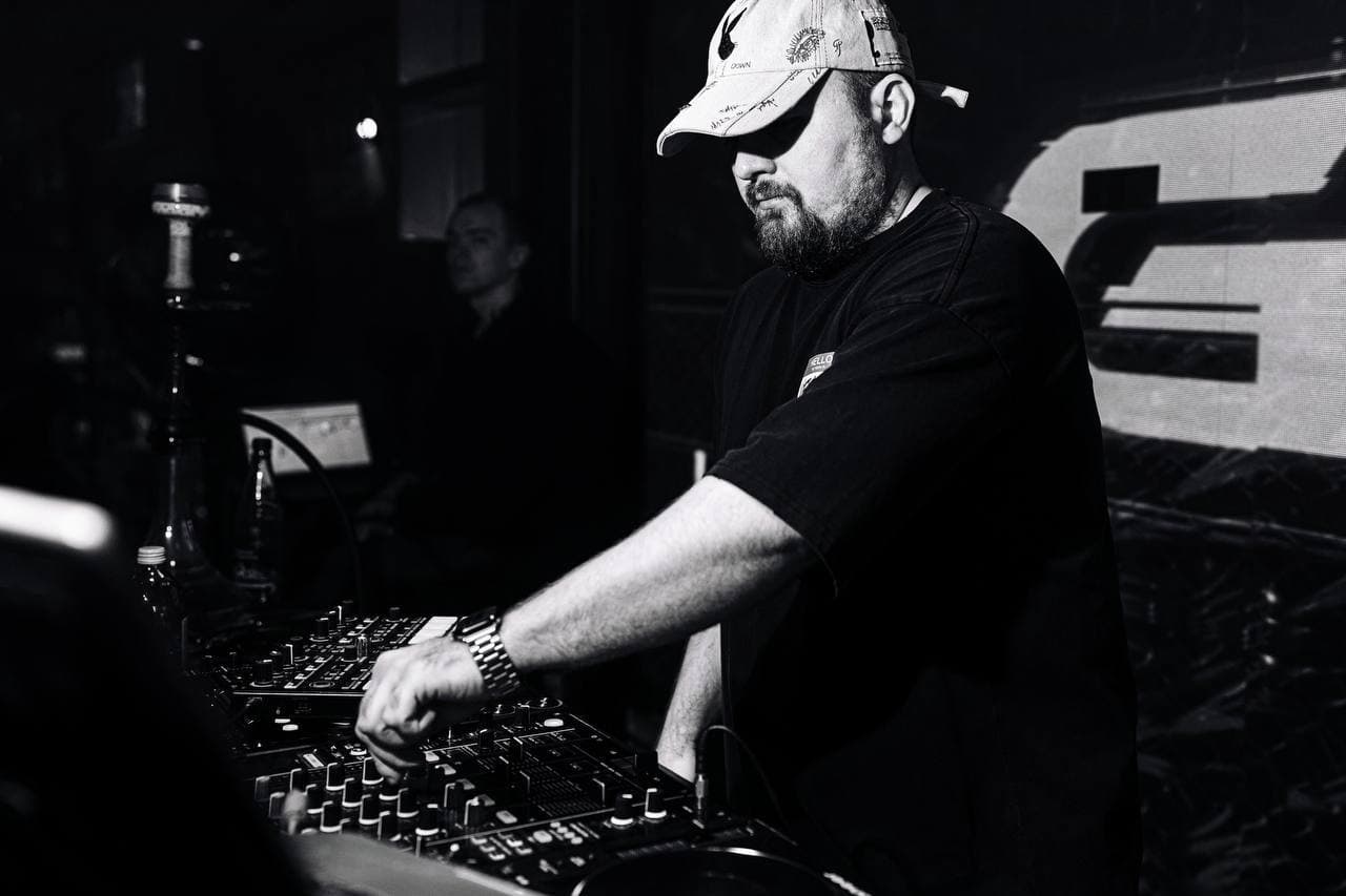 DJ Gross (Louis Pasteur)