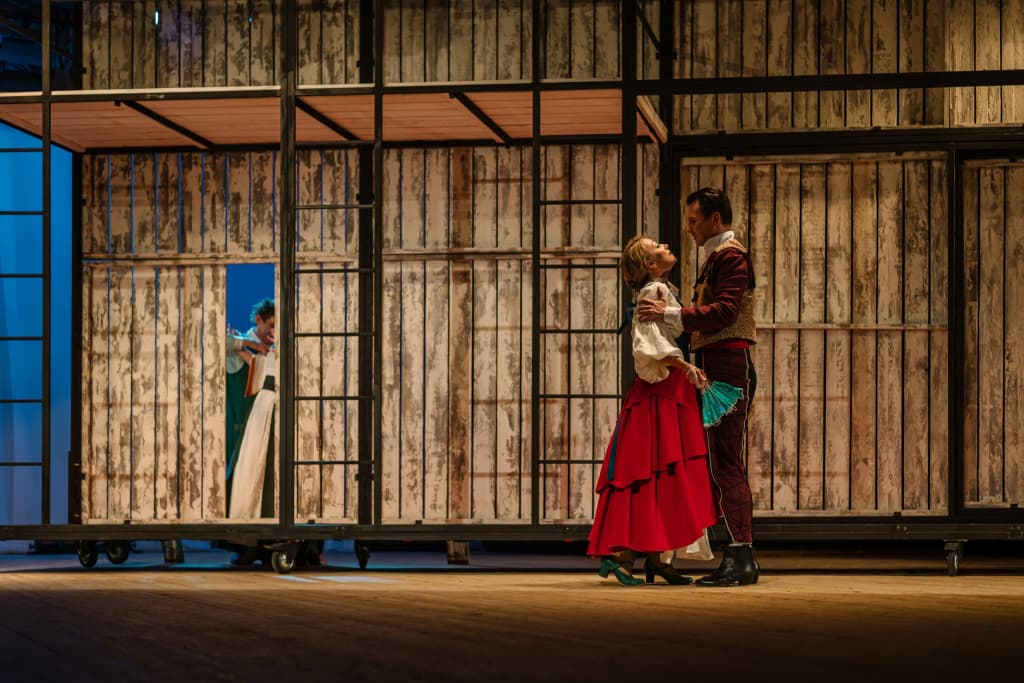 Собака на сене (Городской драматический театр)