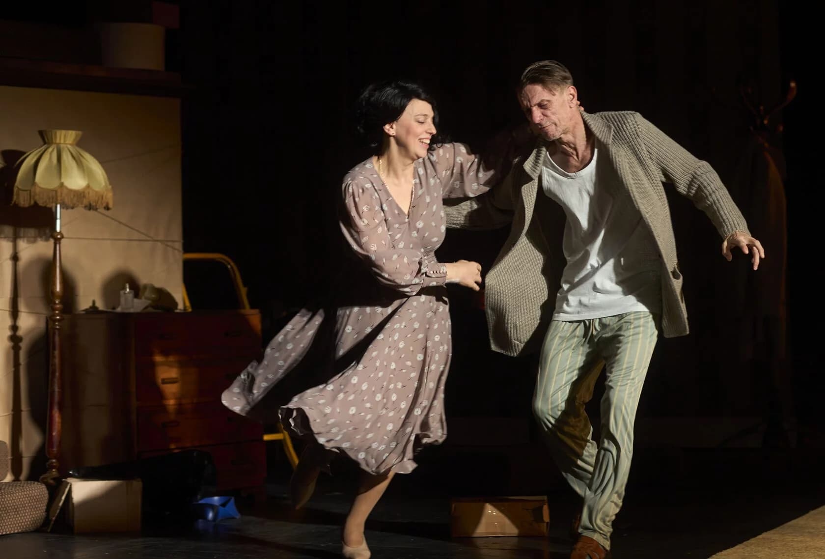 Нас ждут... (Театр в Хамовниках)