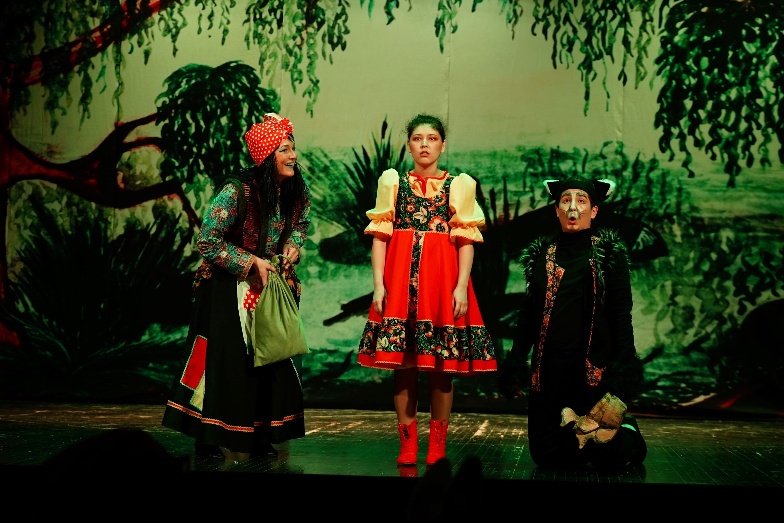 Как Настенька чуть кикиморой не стала (Русский театр драмы им. Горького)