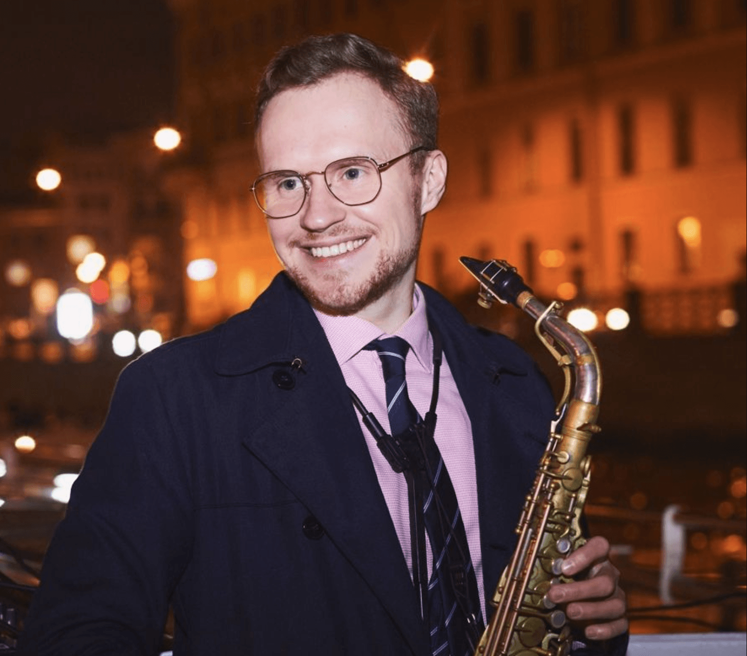 Руслан Тустановский. Дуэт: гитара и саксофон. Французский джаз (Ресторан по-домашнему)