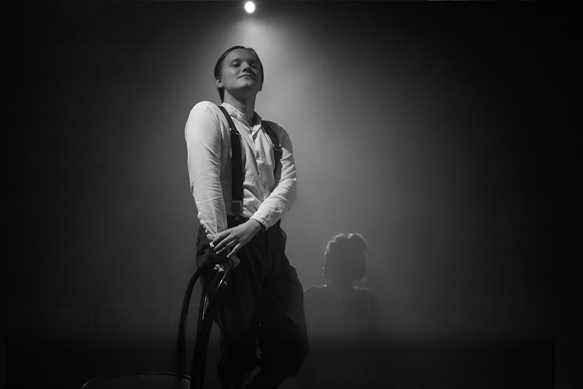 Дни Турбиных (МОСТ)