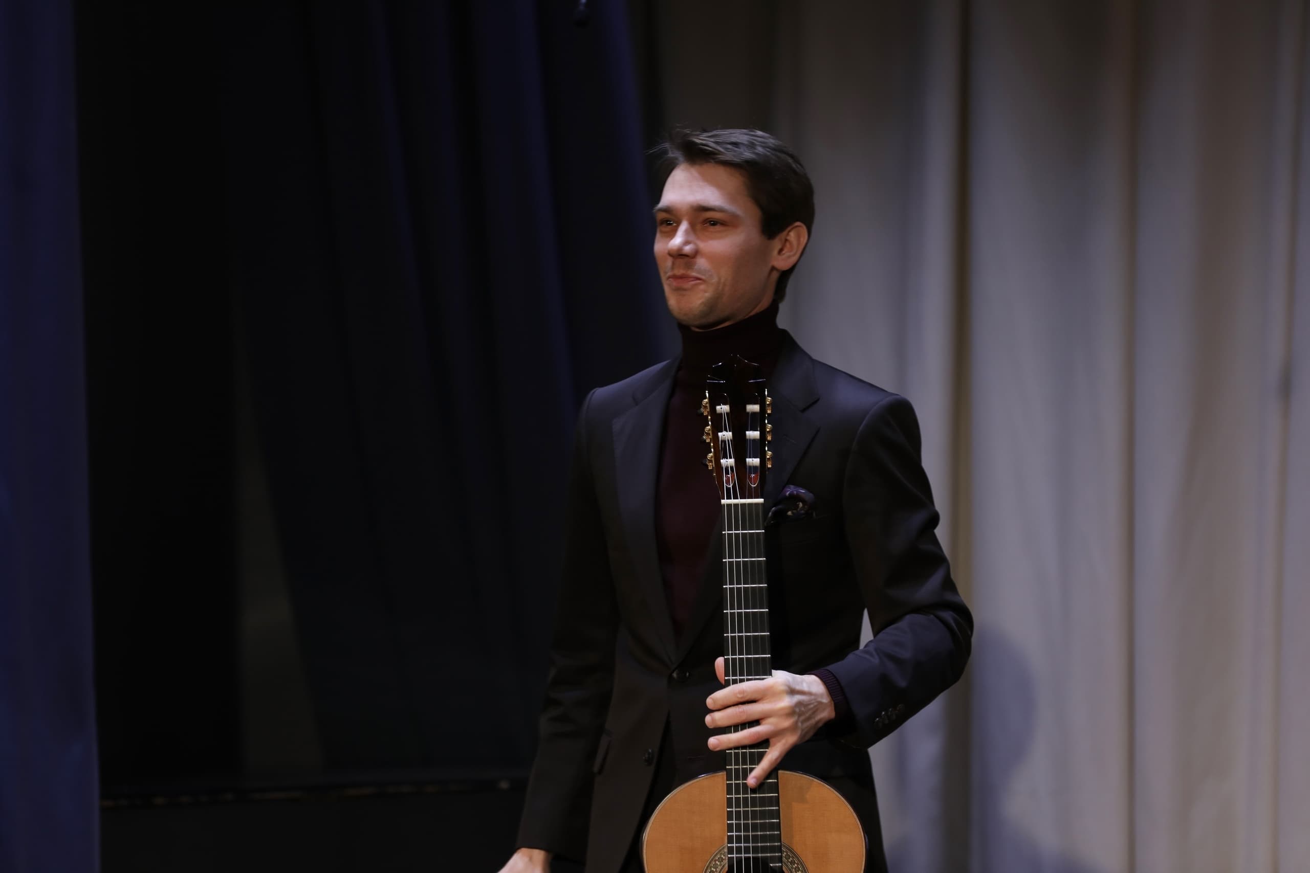 Магия гитары при свечах. Краски Италии (Дом Голландской церкви)