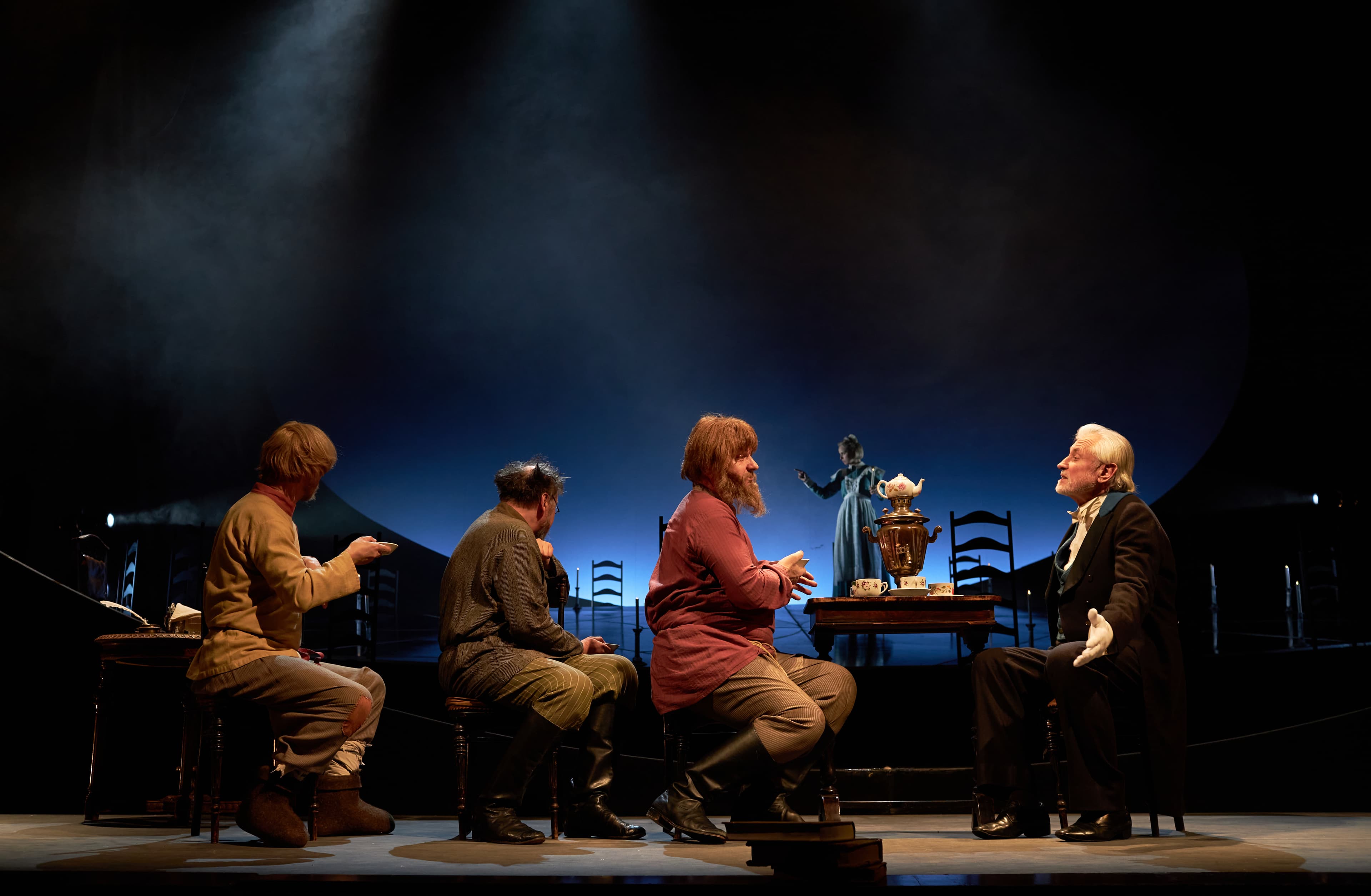 Плоды просвещения (Театр им. Вл. Маяковского. Основная и Малая сцены)
