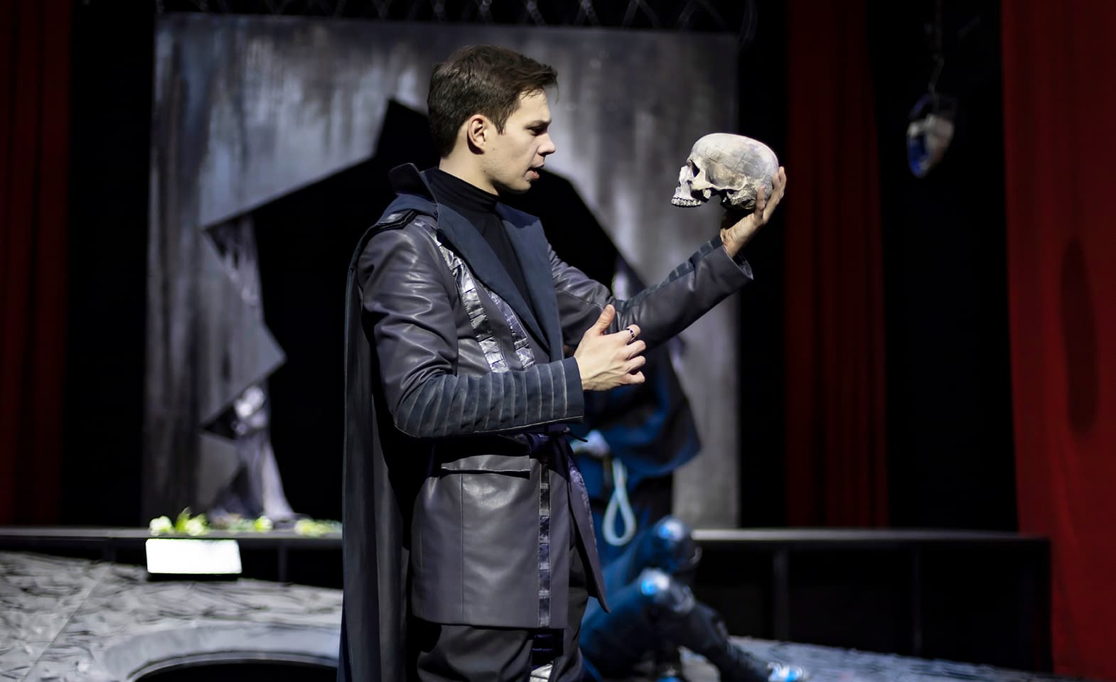 Гамлет (Молодёжный театр)