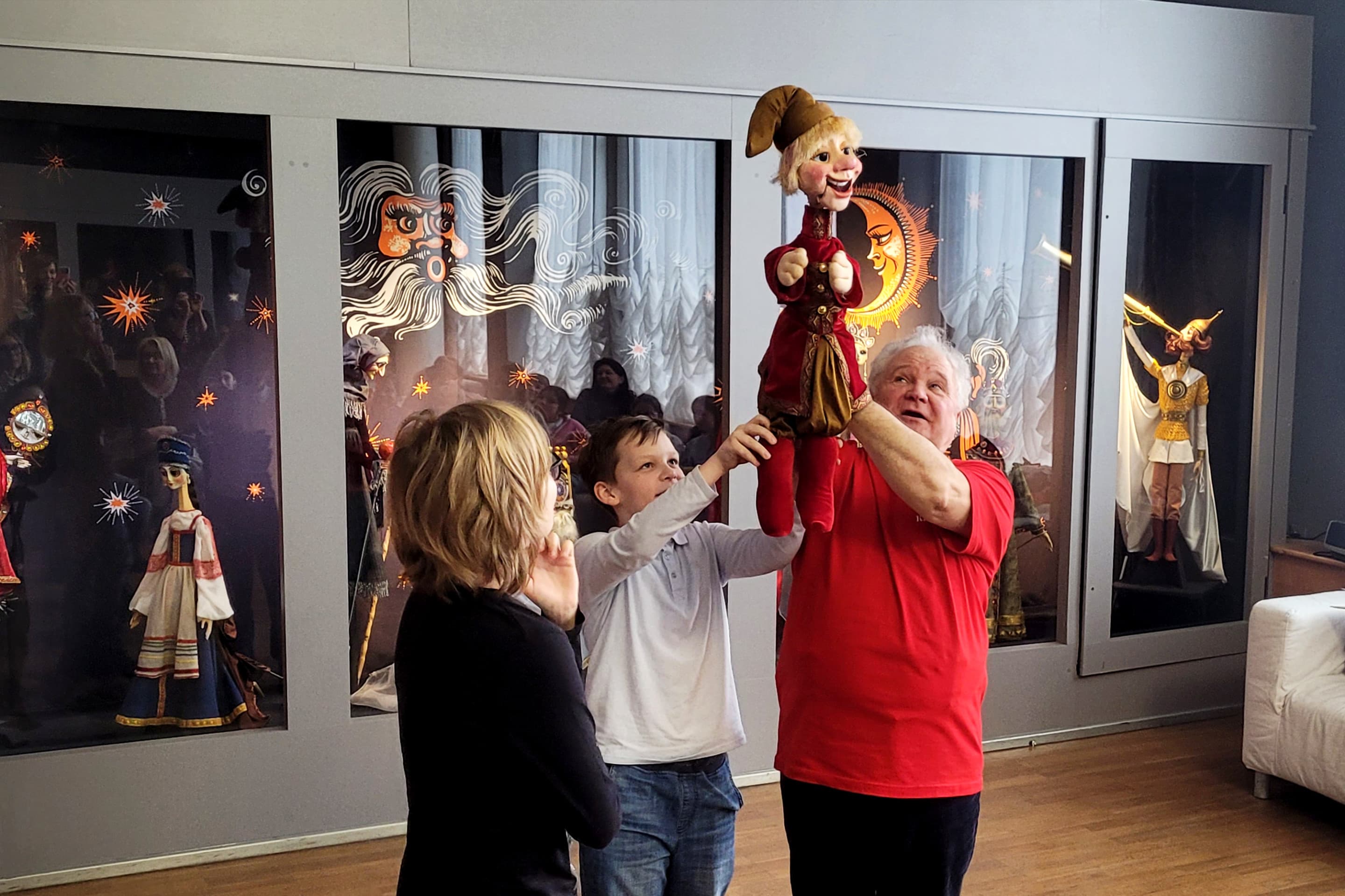 Мир кукол (Театр кукол)