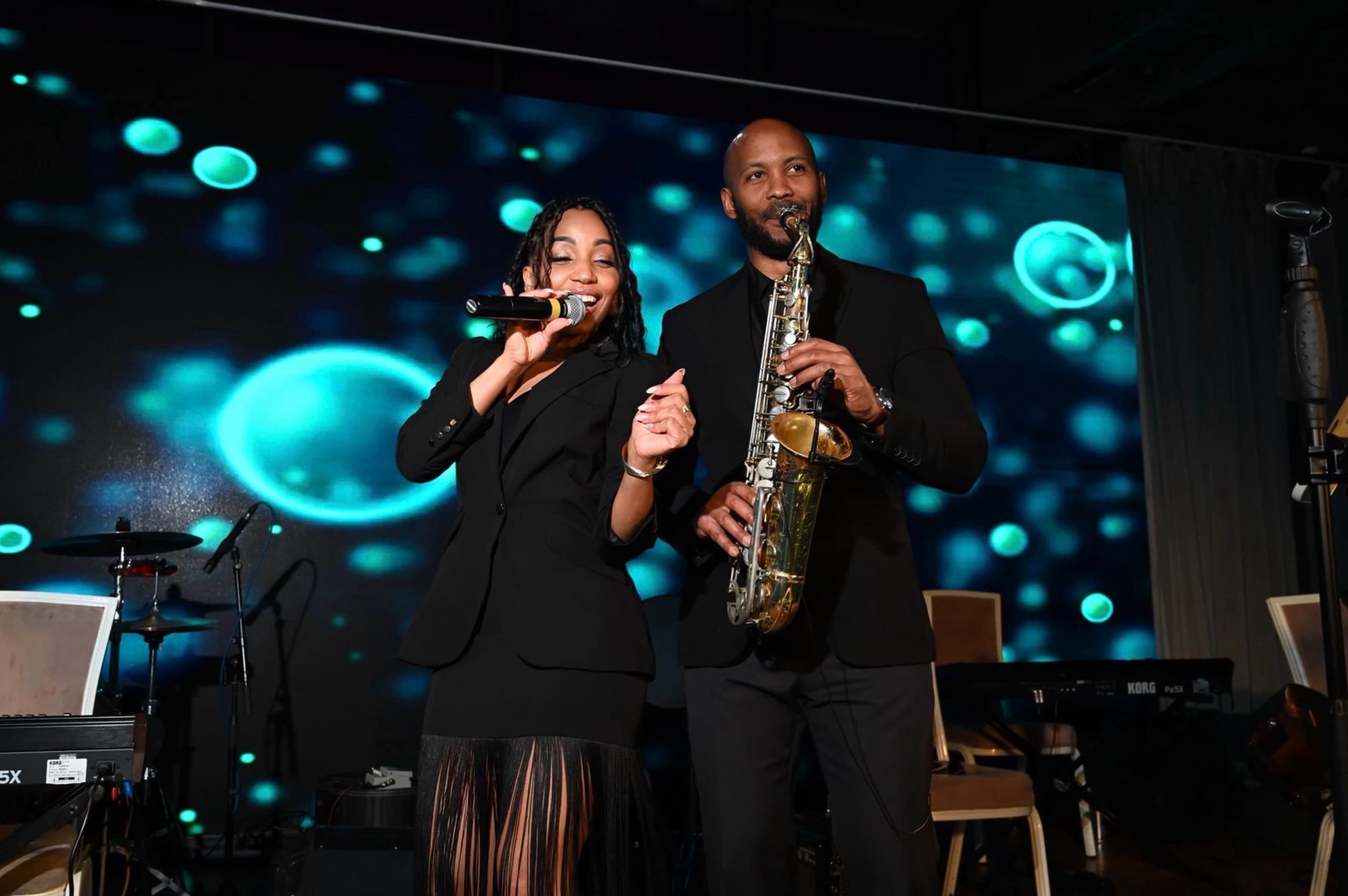 Раиса Реве Мартинес. Джаз, соул и поп хиты на крыше (Taganka Roof)