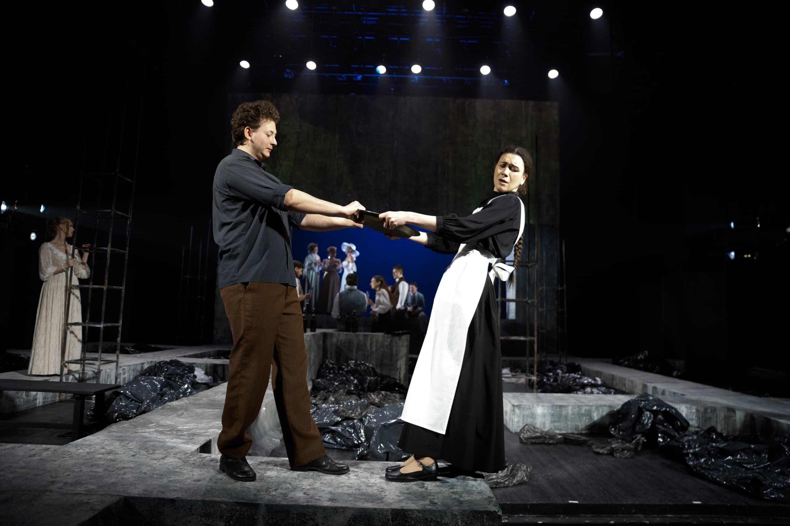 Варвары (Коми-Пермяцкий драматический театр им. Горького)