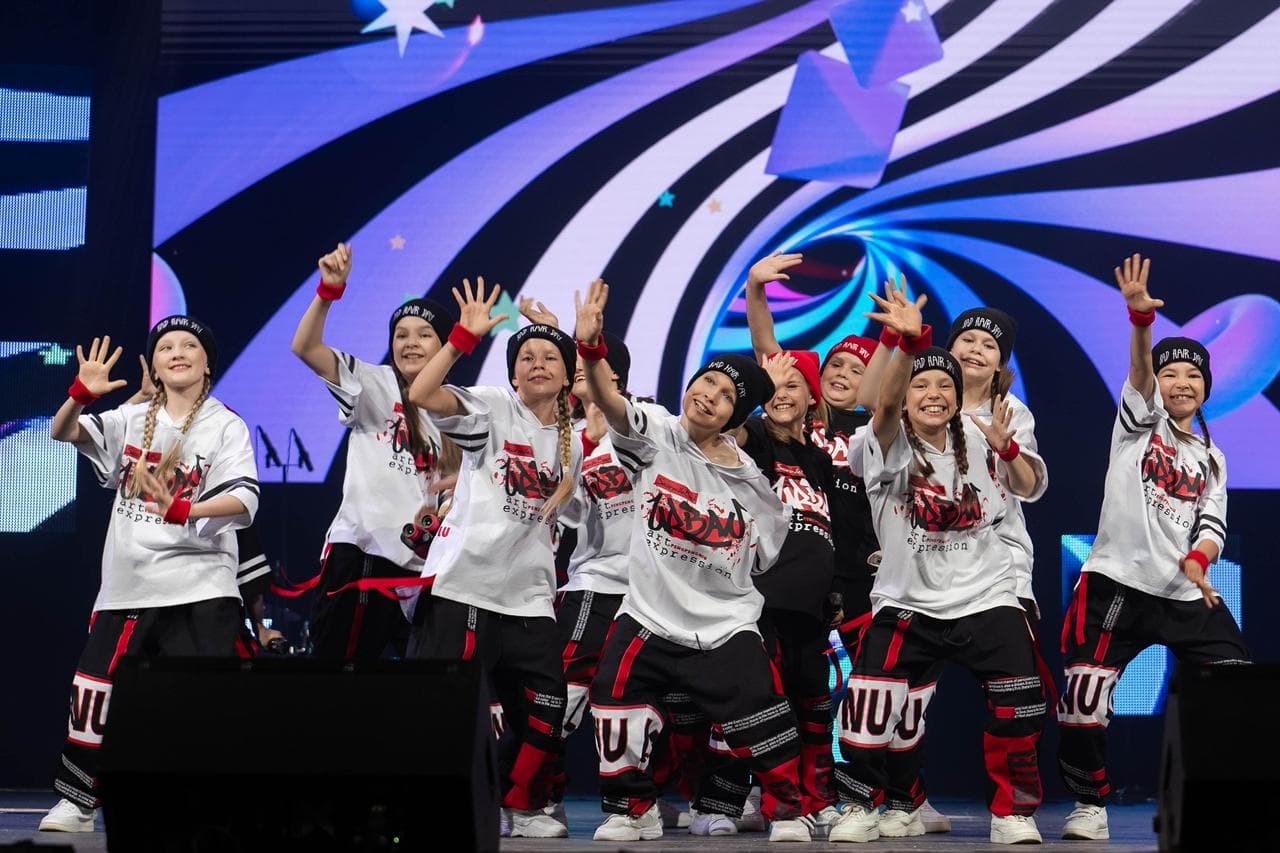 Шоу-группа «Киндер сюрприз» (ДК им. Солдатова)