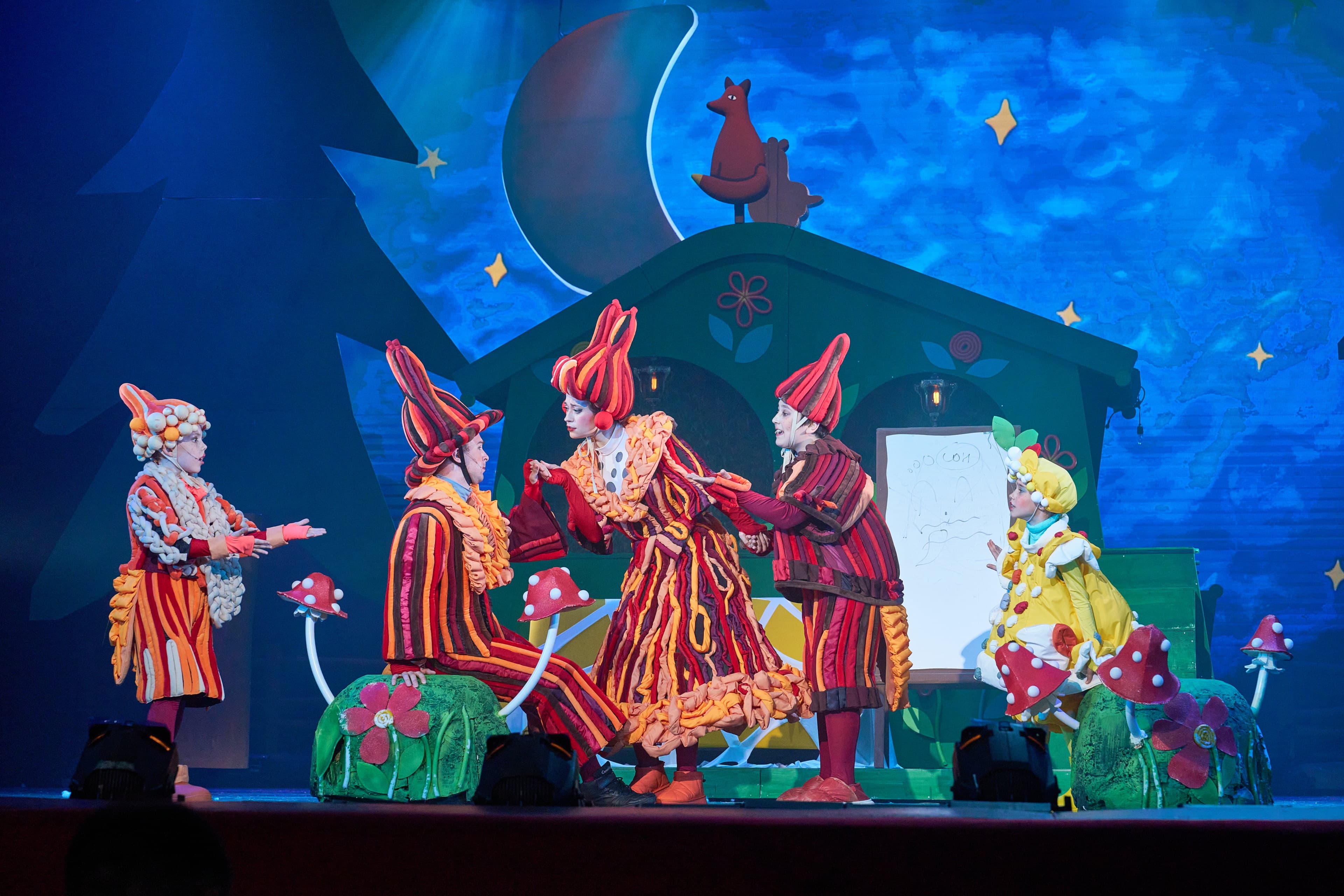 Переполох в курятнике (Театр Вахтангова)