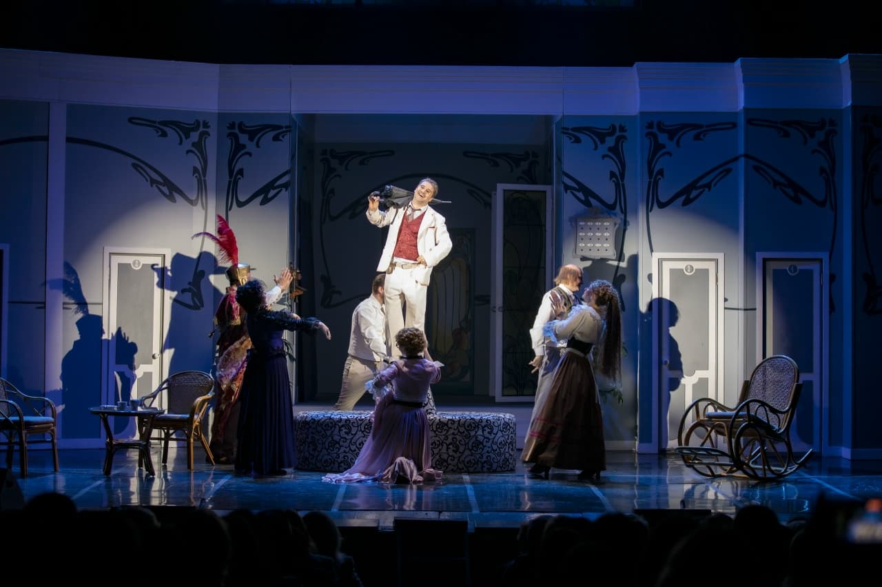 Неаполитанские каникулы (Театр драмы им. Горького)