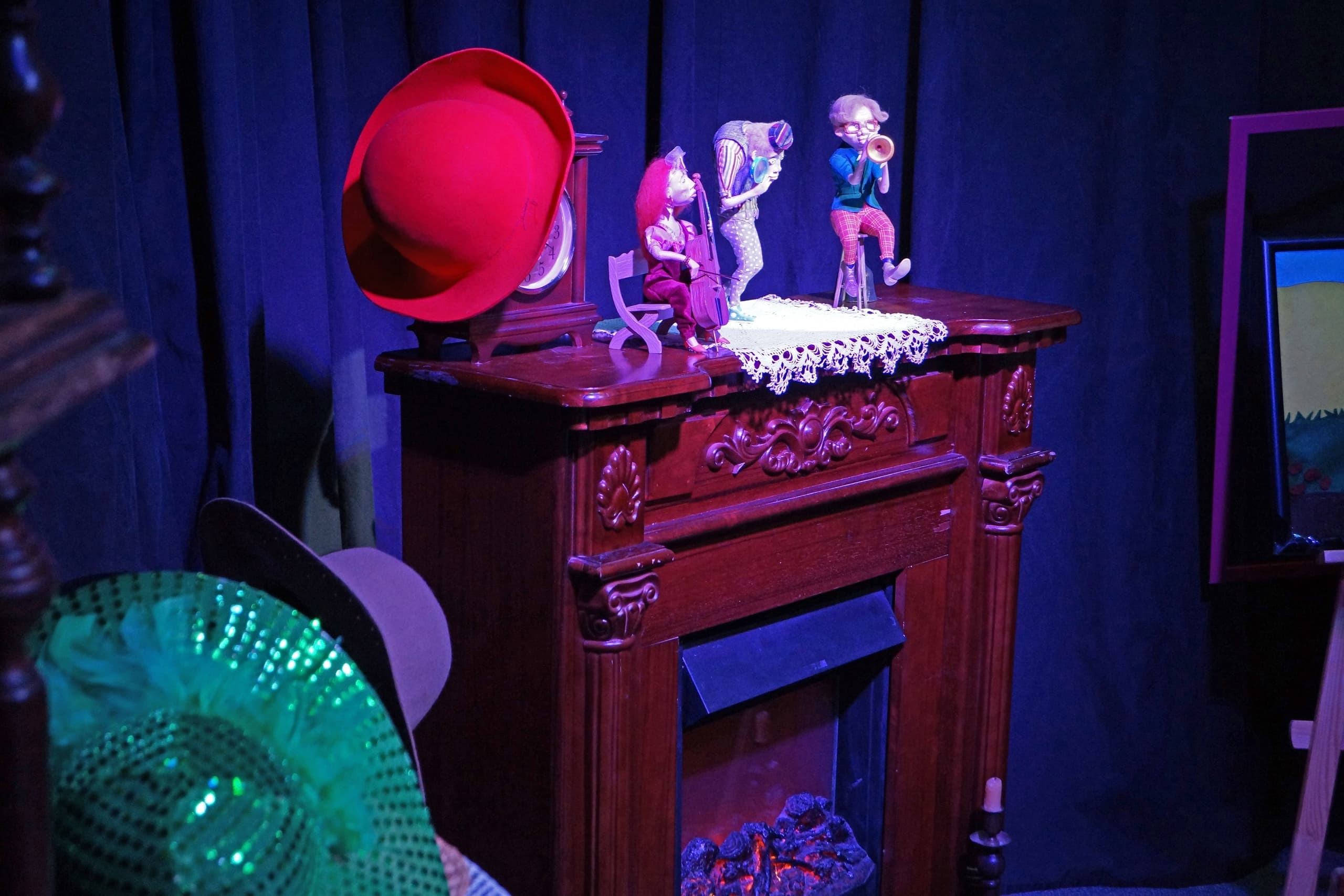 Все бегут, летят и скачут (Губерния)