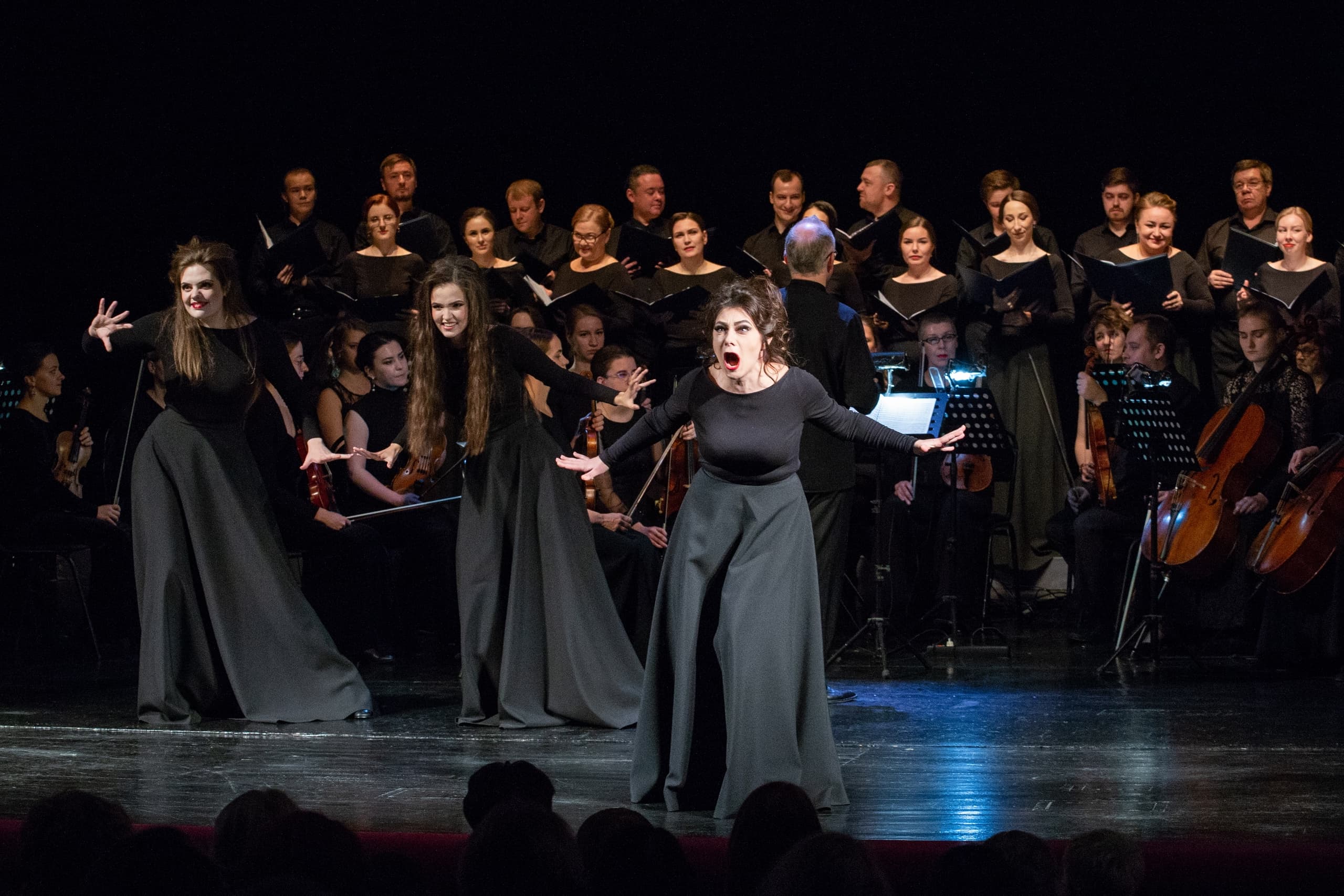 Ведьмы, ангелы и короли (Музыкальный театр Республики Карелия)