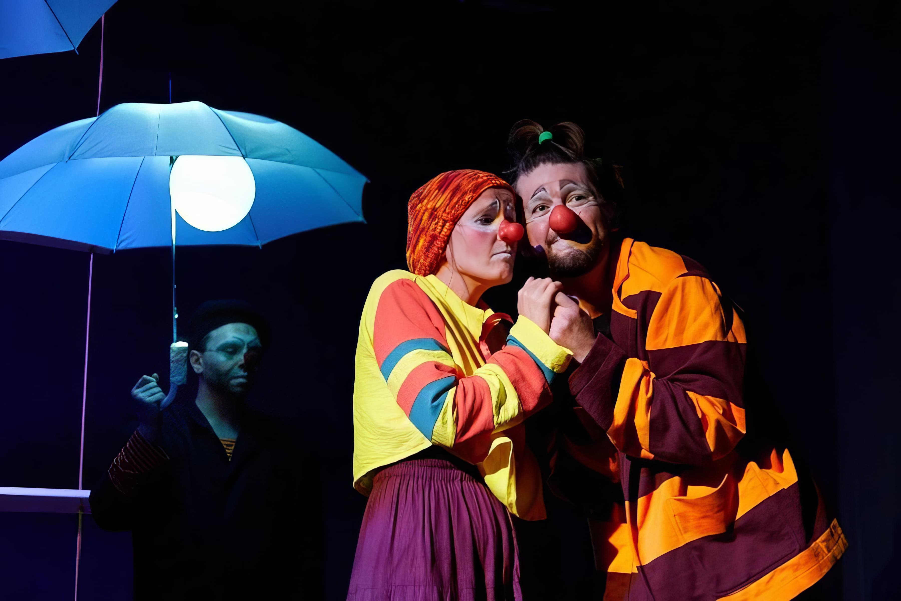 Оч(с)ень хочется тепла (Арт-центр на Любинском)