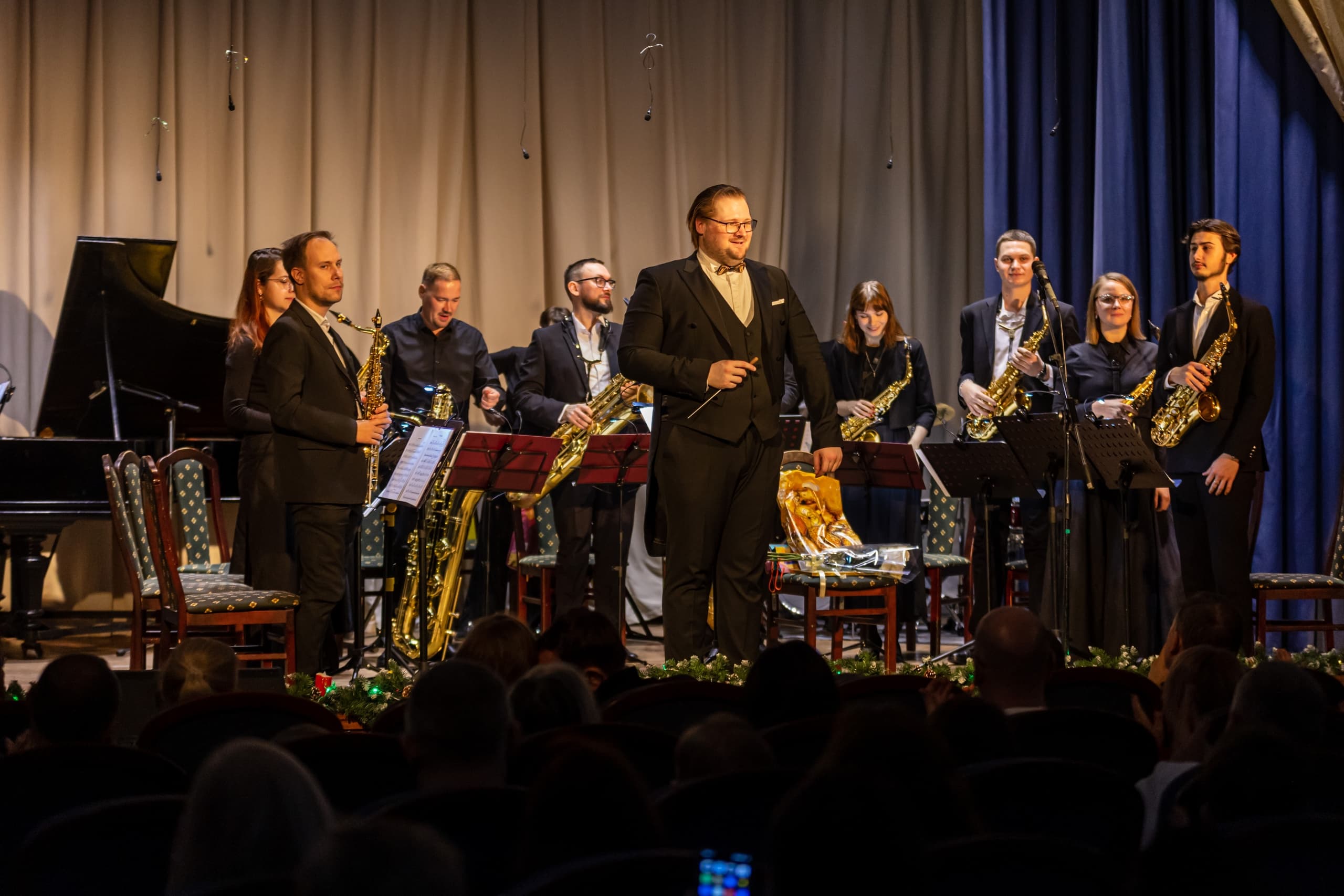 Мировые шедевры на саксофонах при свечах (Центр искусства и музыки библиотеки им. Маяковского)