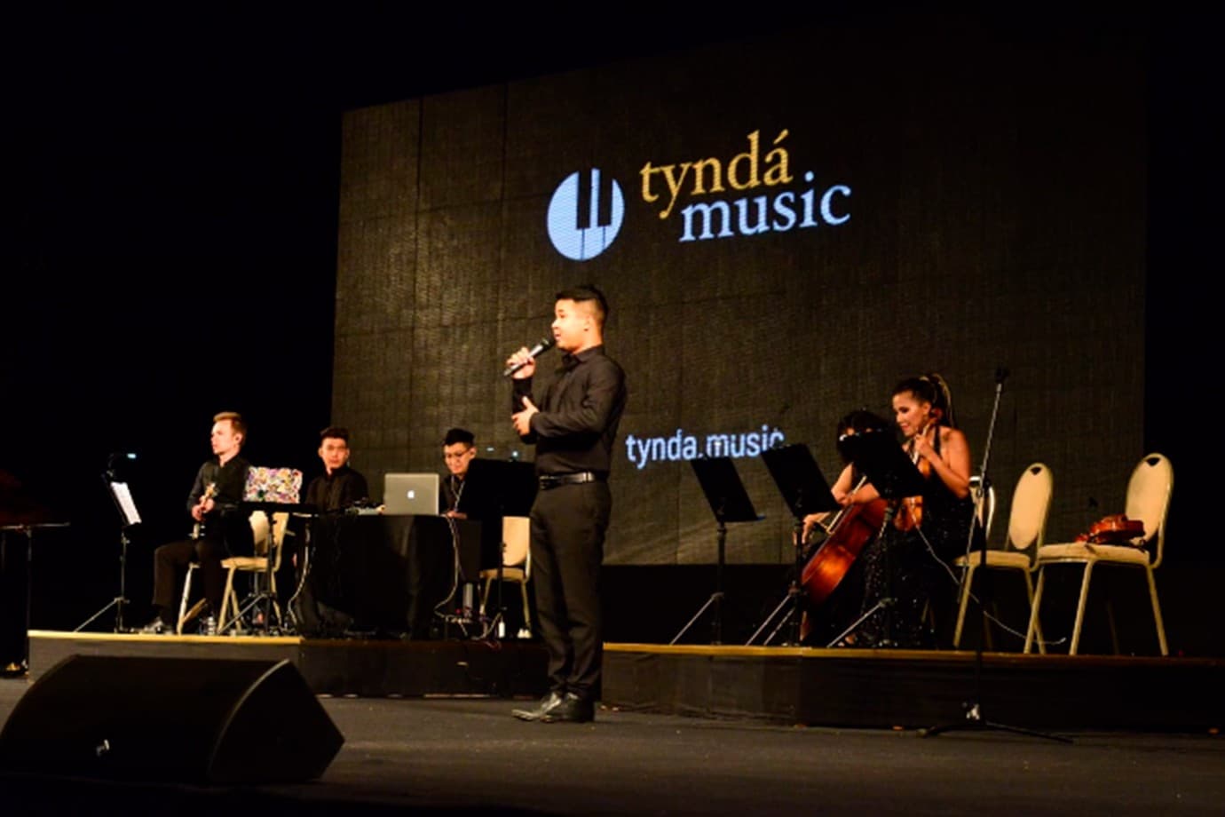 Tynda Music. Добрые песни старого кино (Дворец Республики)