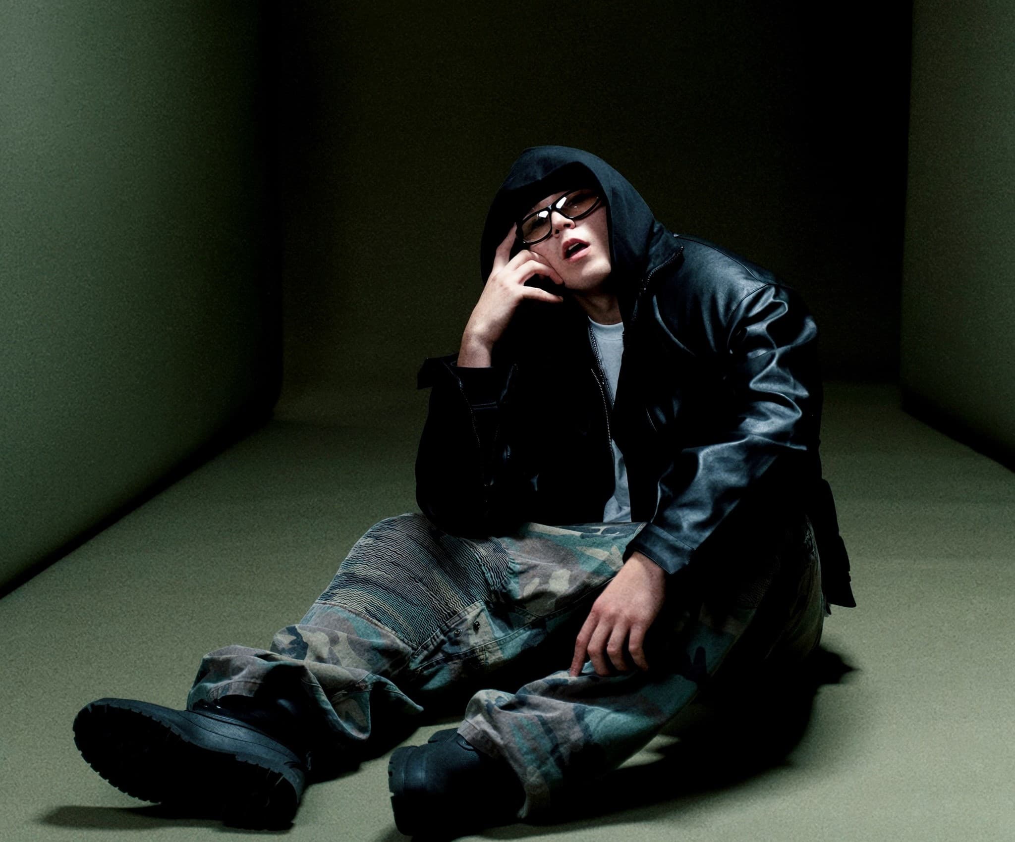 Whole Lotta Swag, Yasmi, 2hug (Atmosphere)