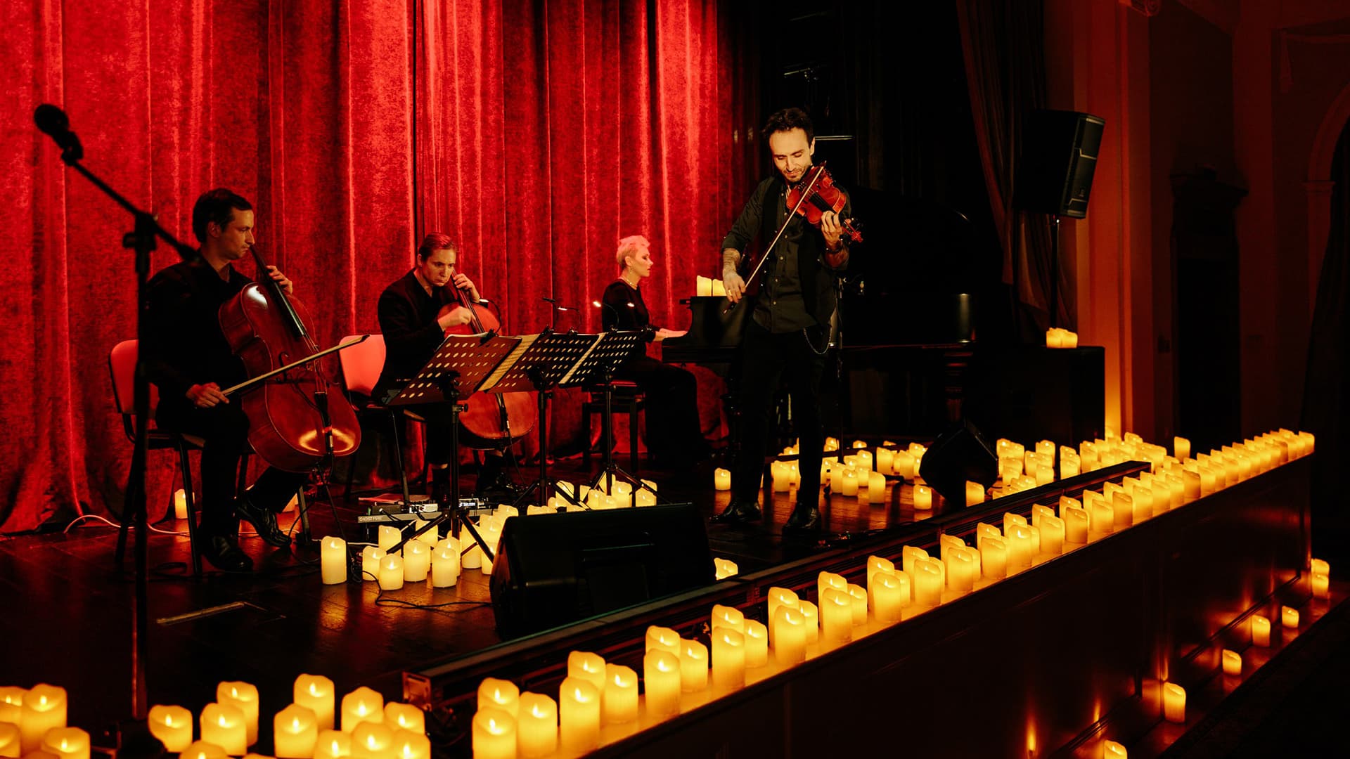 Рок-хиты на виолончелях при свечах (Дом журналиста (Дом Сухозанета))