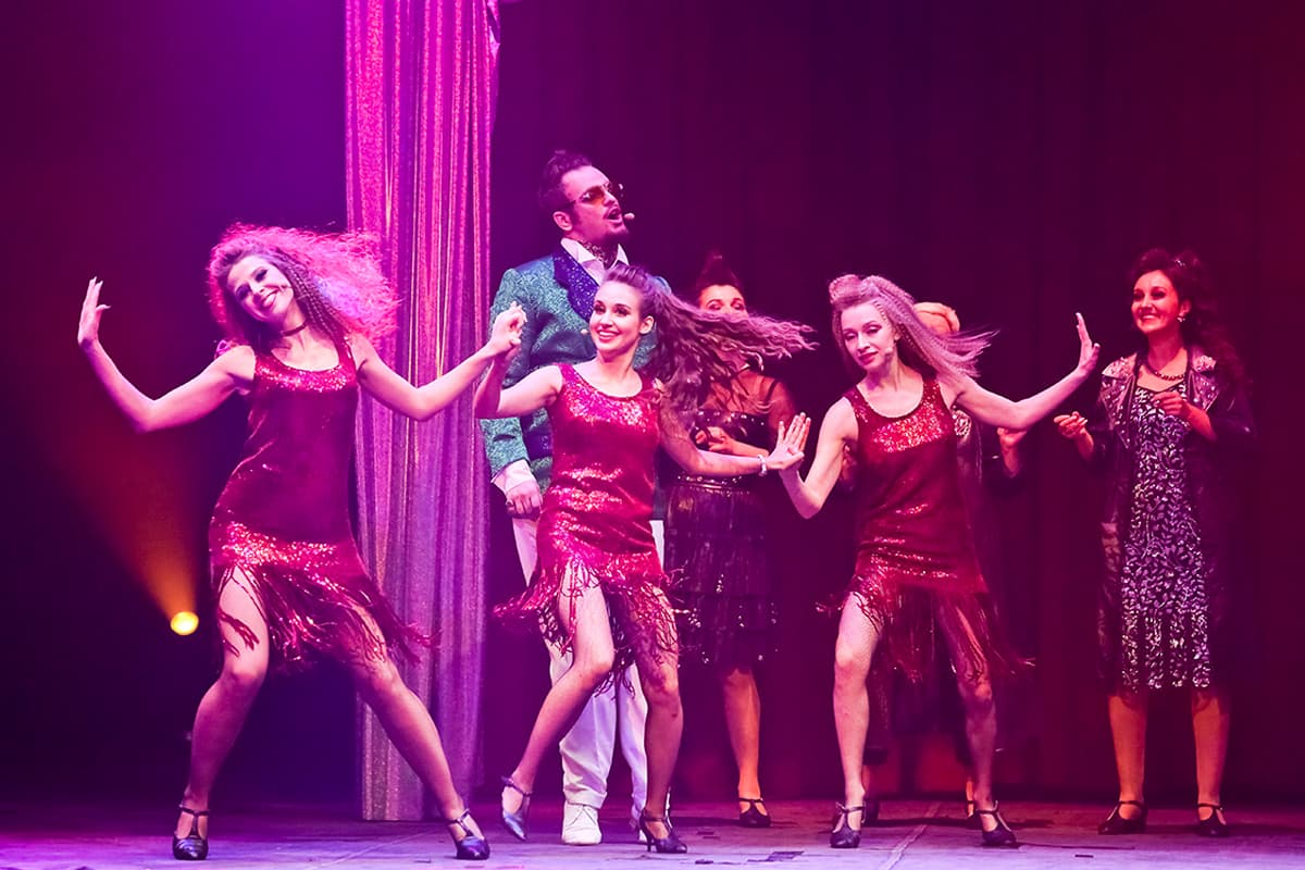 Стань счастливой! (Музыкальный театр)