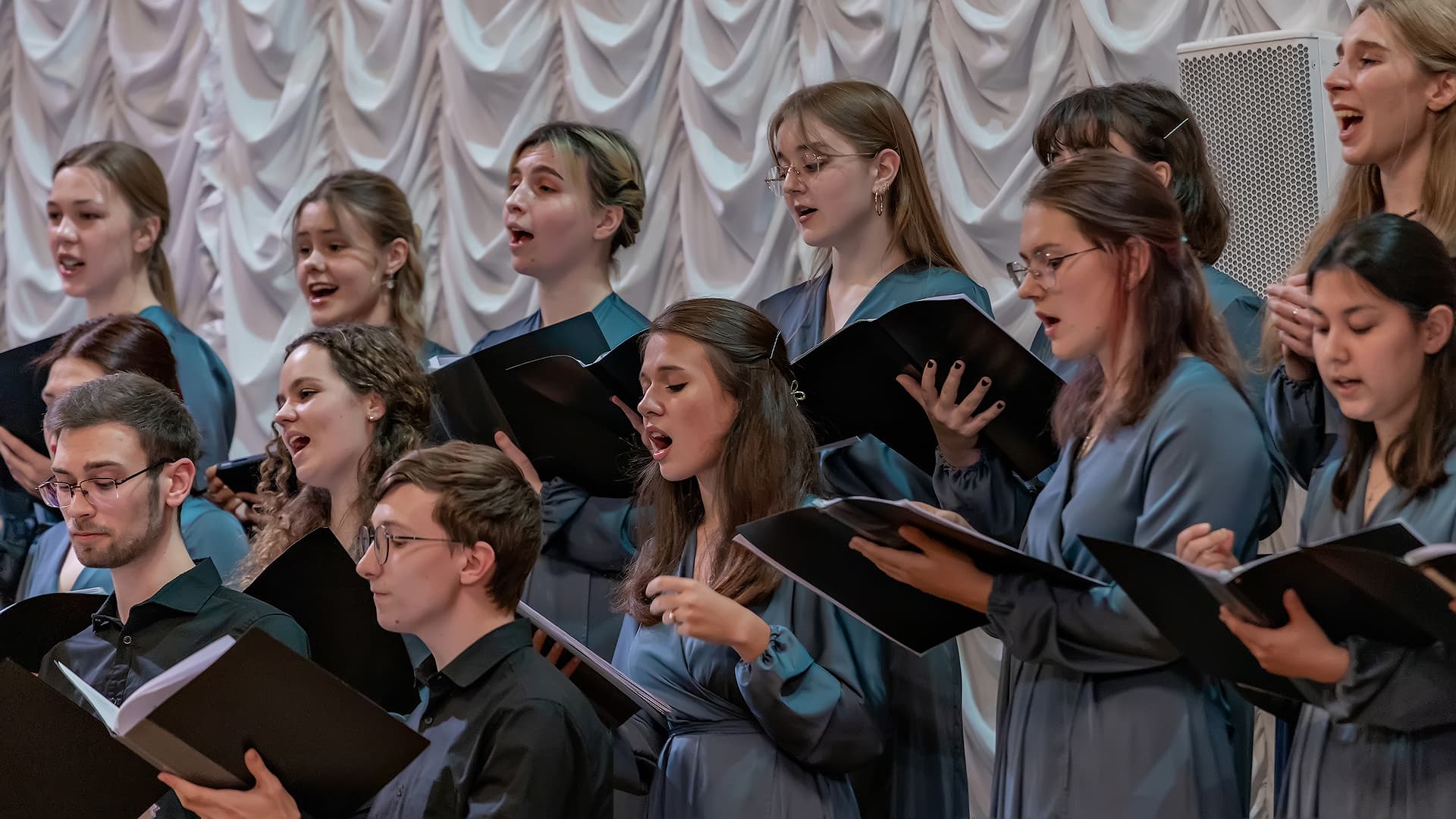 Хор «Полигимния». Город влюблённых людей (Белый зал Политехнического университета)