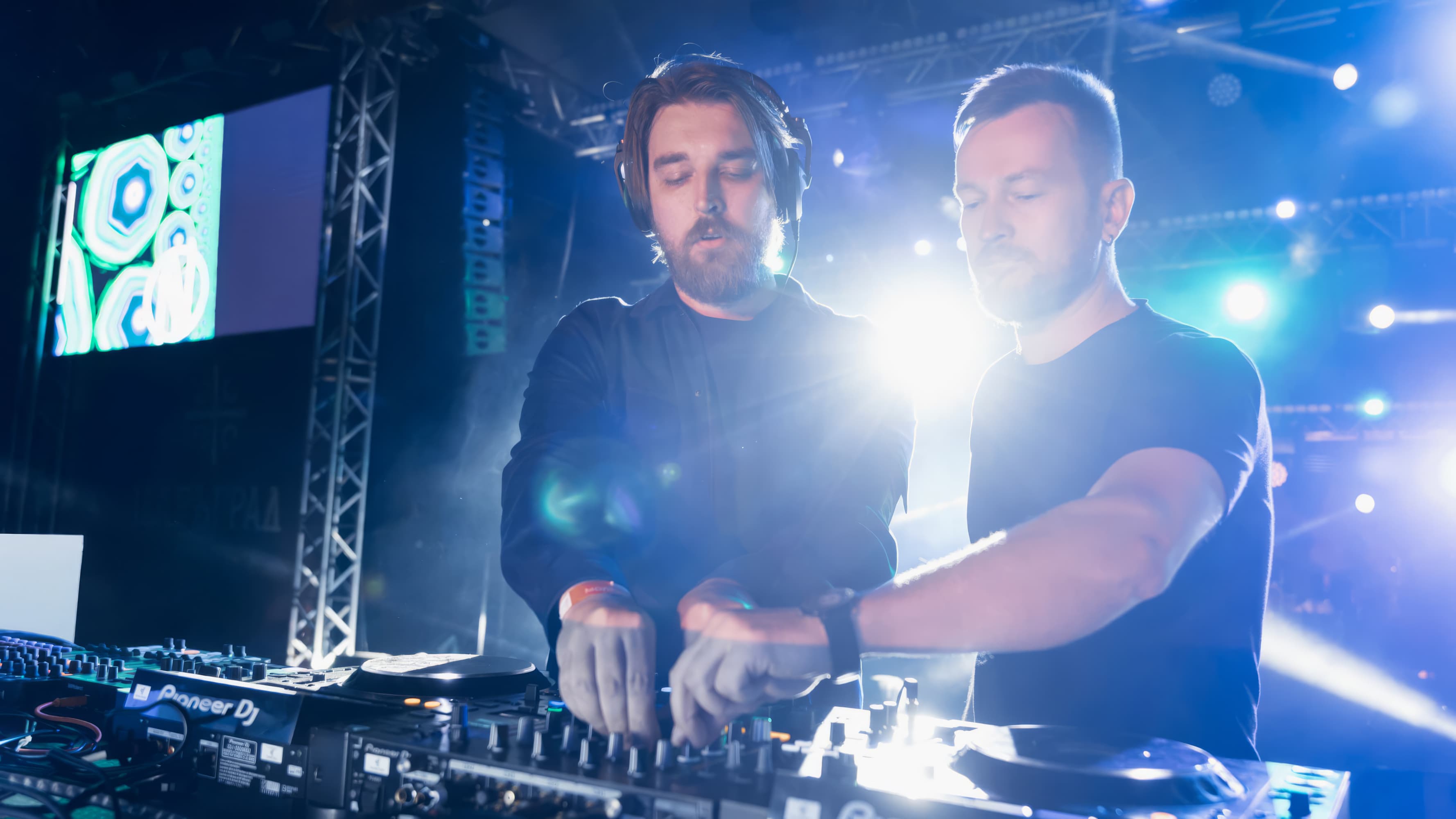 Paradigm. Music Night: Ночь (Center Club)