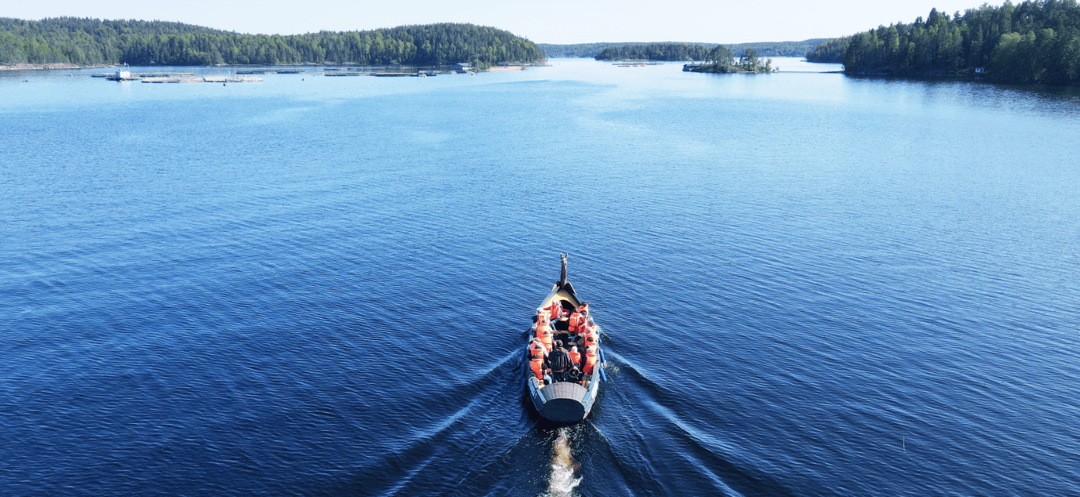 Сквозь водопады и века: Хаски, драккар и форель на ладожских берегах (Улица Казанская, 2)