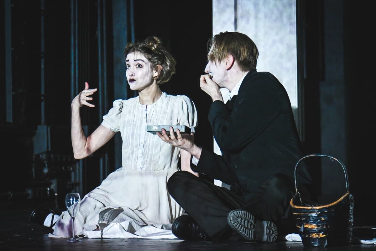 Новый квадрат (Драматический театр)