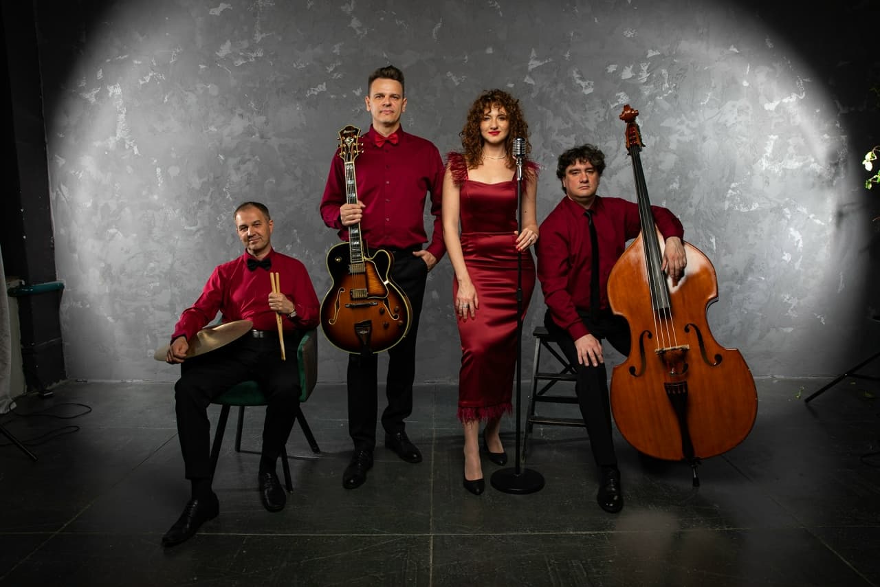 Jazz Street Trio. Джаз вне времени (Майлз)