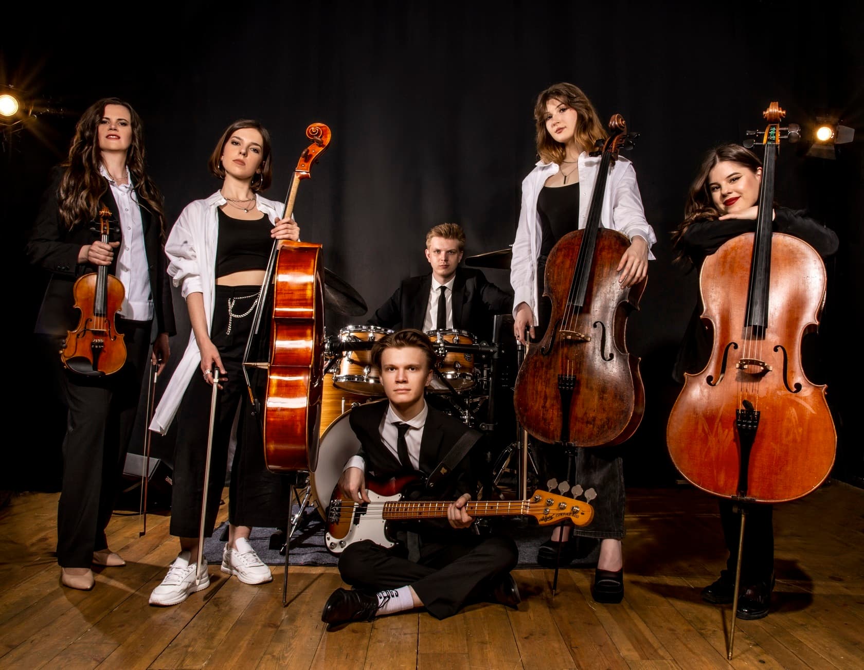 Magic Cellos Band. Русский рок на виолончелях (Городской дом культуры)