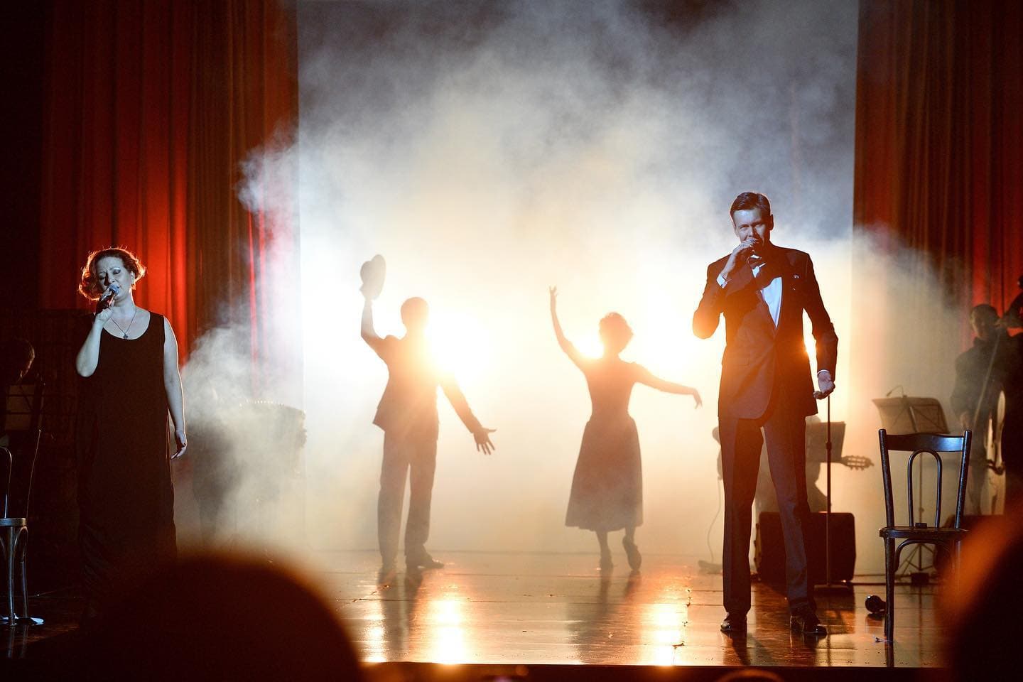 Счастливые поют (Русский театр драмы им. Лермонтова)