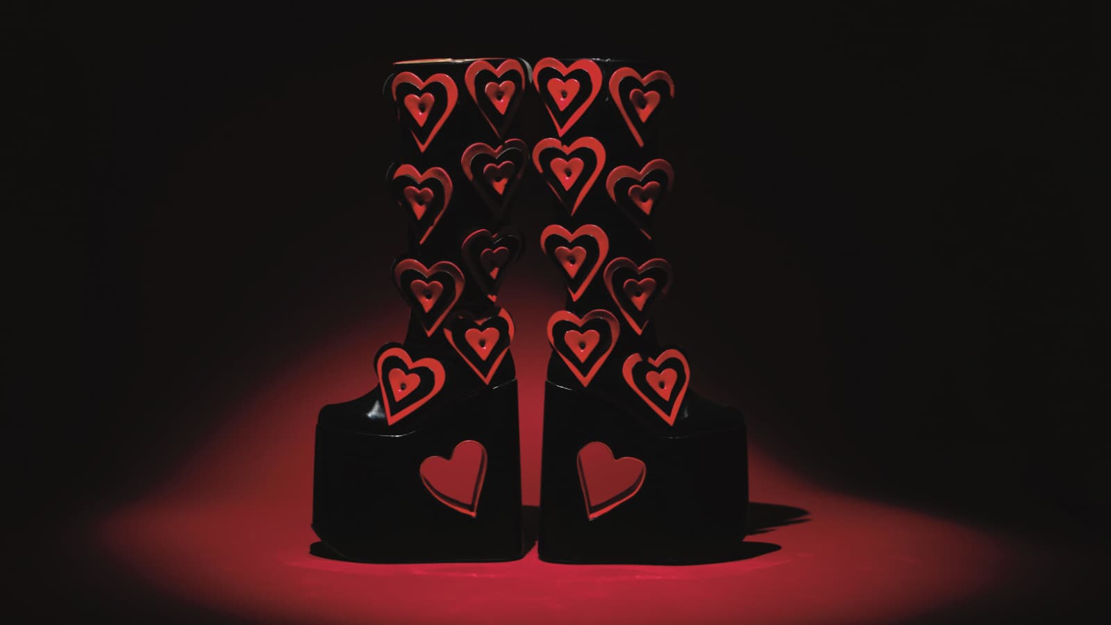 Обувные шедевры ХХ века. Из коллекции Назима Мустафаева (Doc Art Gallery)