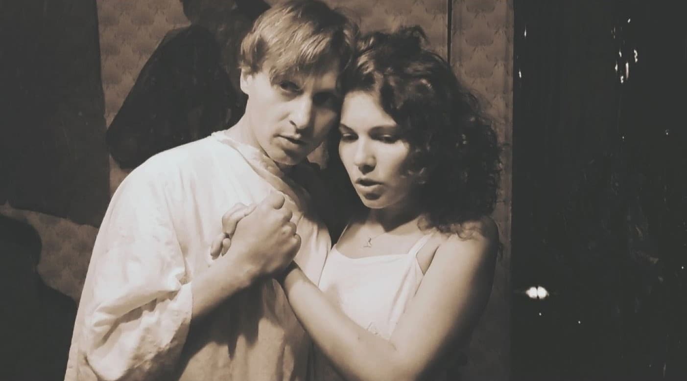 А при чём здесь стул? (Сад искусств)