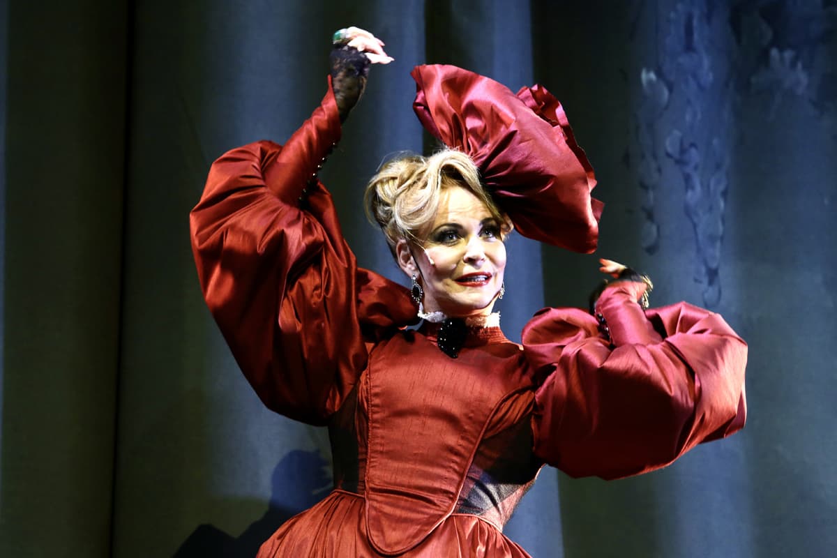 Дядюшкин сон (Театр Гоголя)