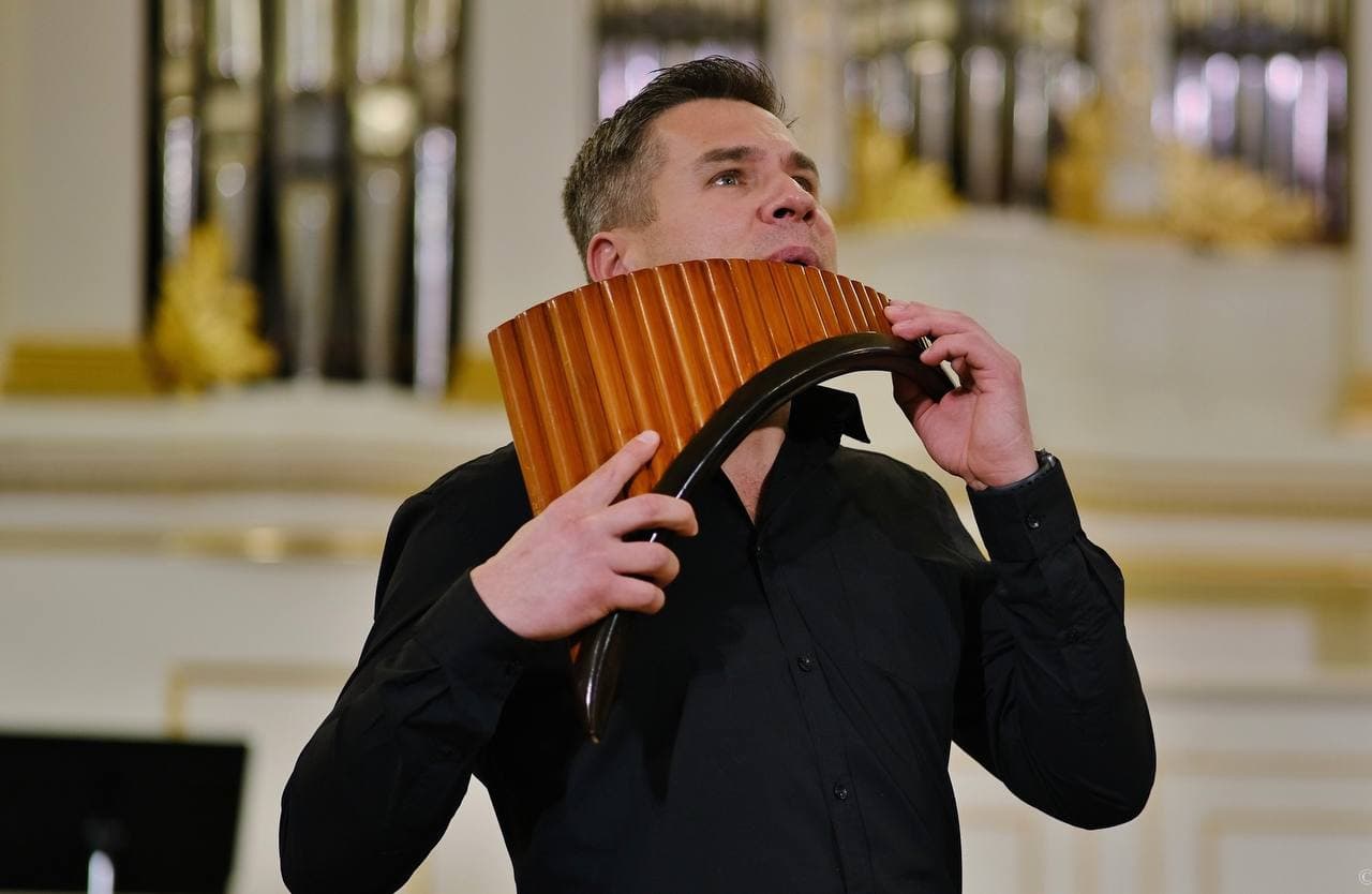 Кубанский симфонический оркестр. Солист Вячеслав Змеу (Муниципальный концертный зал)