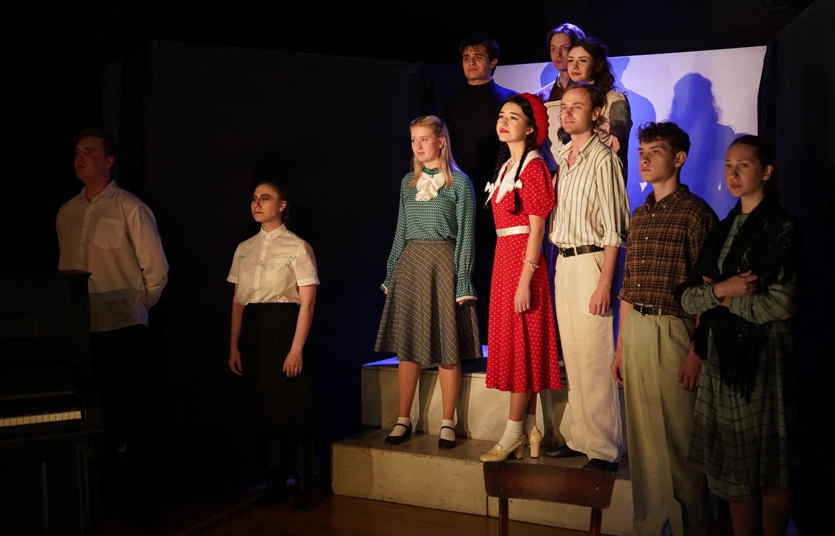 Спроси когда-нибудь у трав (Русский драматический театр)