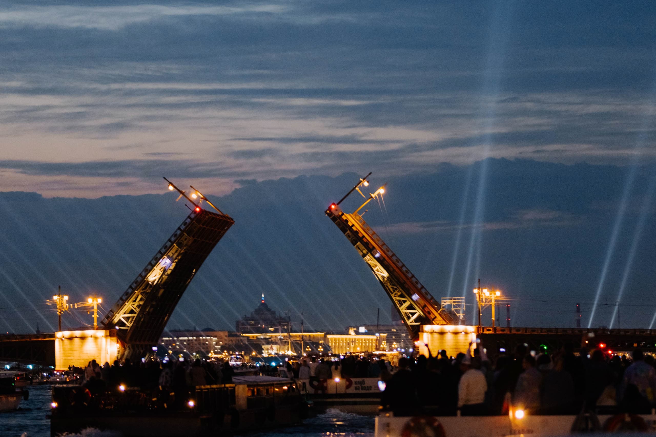 Разводные мосты Петербурга с борта теплохода (Причал «Набережная реки Фонтанки, 71»)