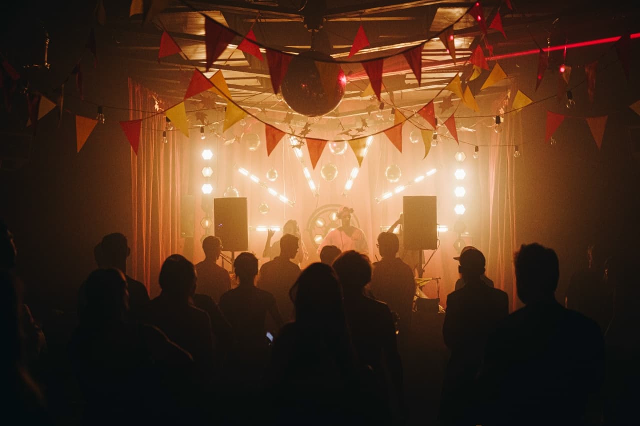 Izhevski — Warehouse Backyard (Warehouse)