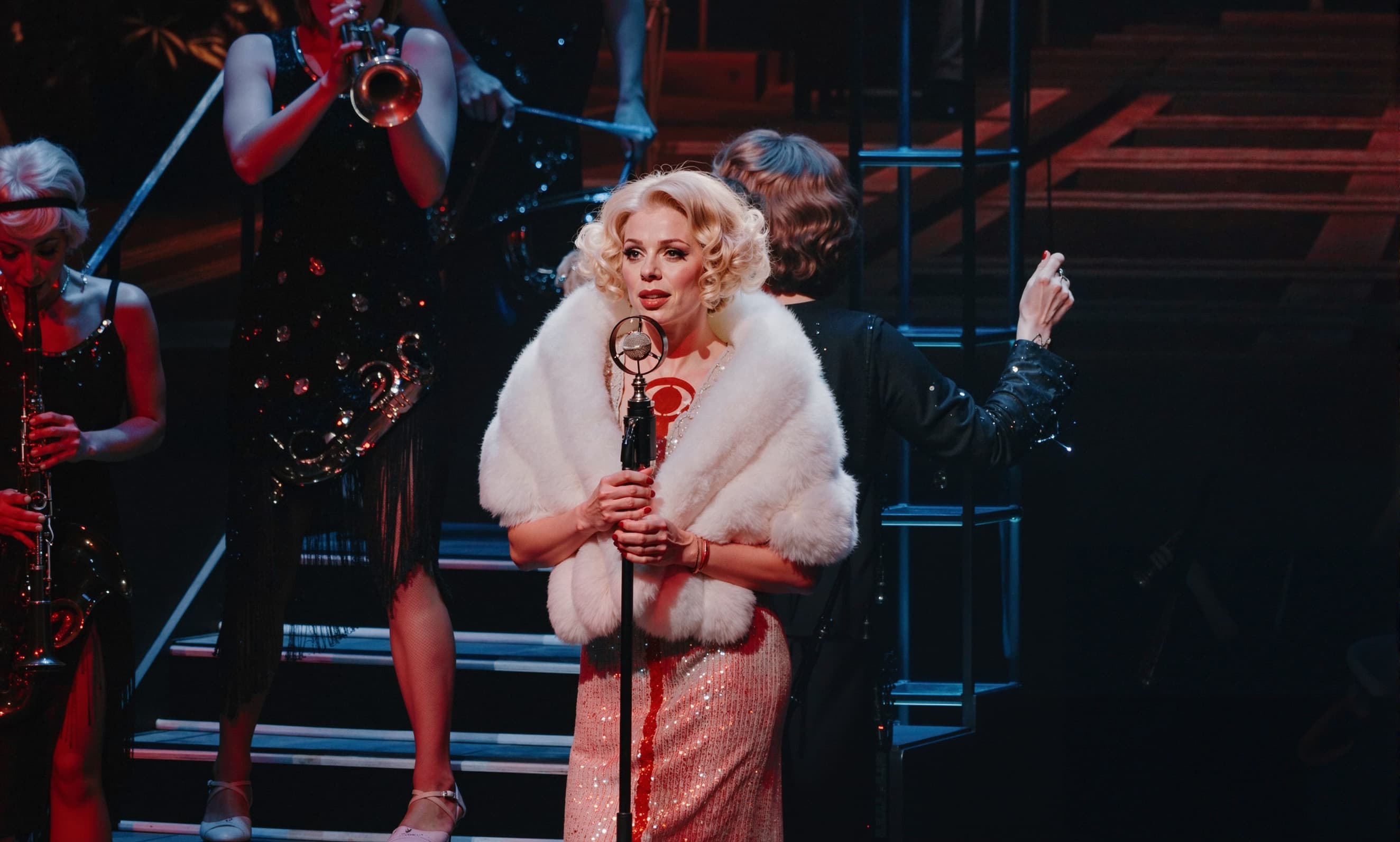 В джазе только девушки (ДК им. Ленсовета)