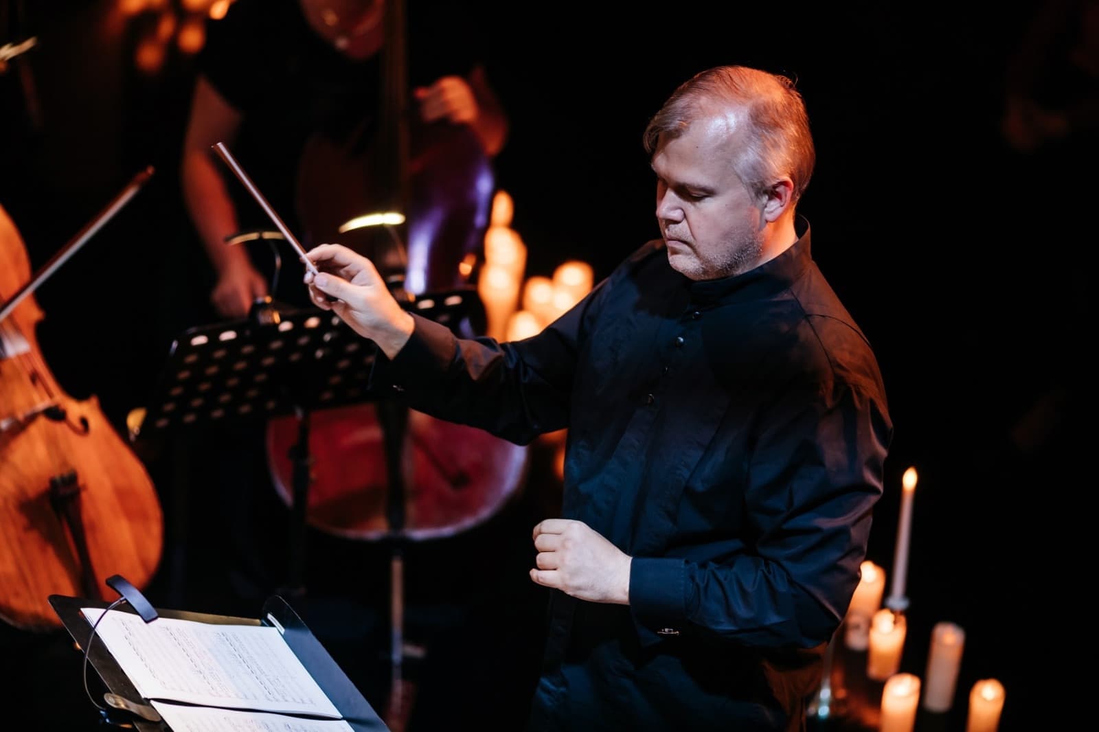 Орган и саксофоны при свечах (Яани Кирик)