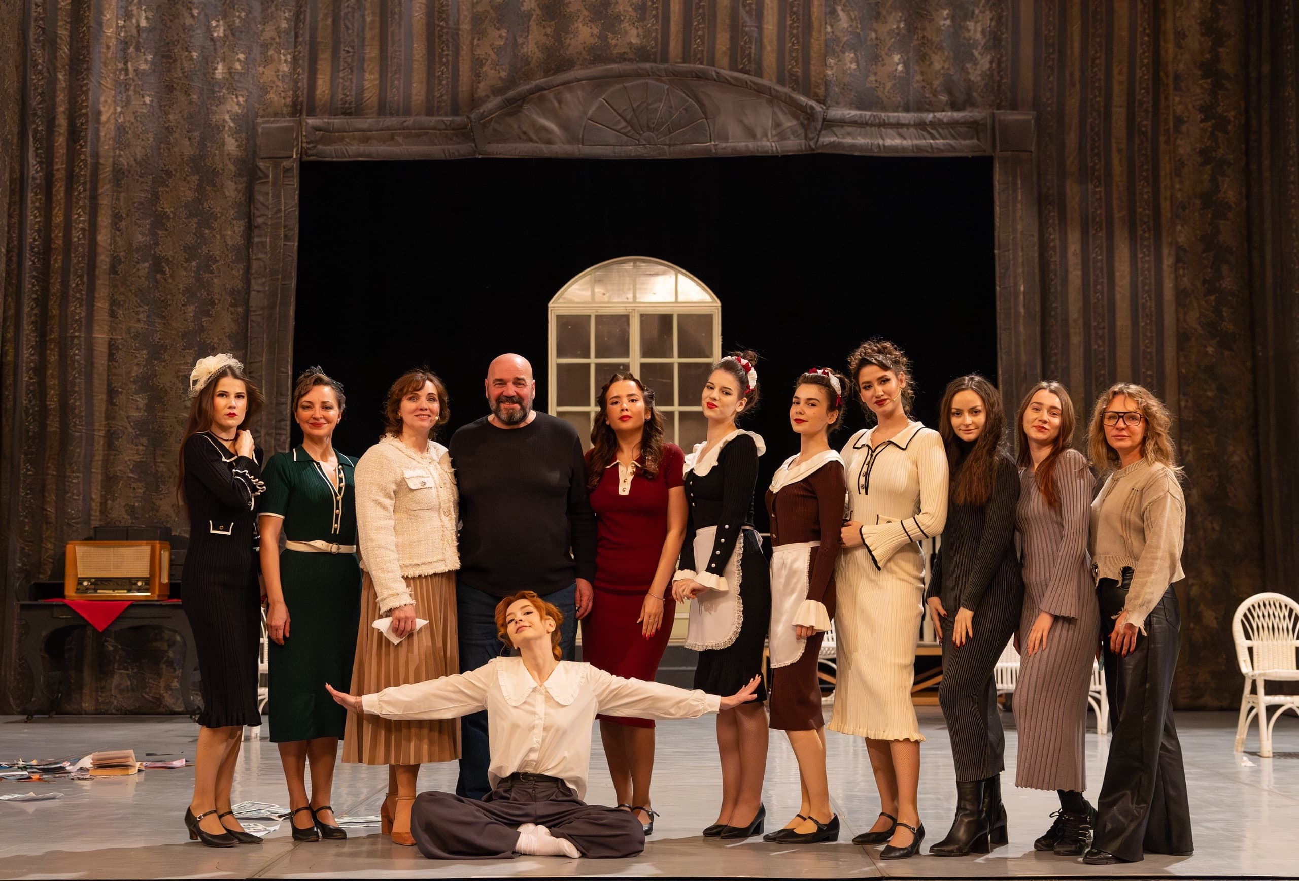 Восемь любящих женщин (Театр оперы и балета им. Яушева)