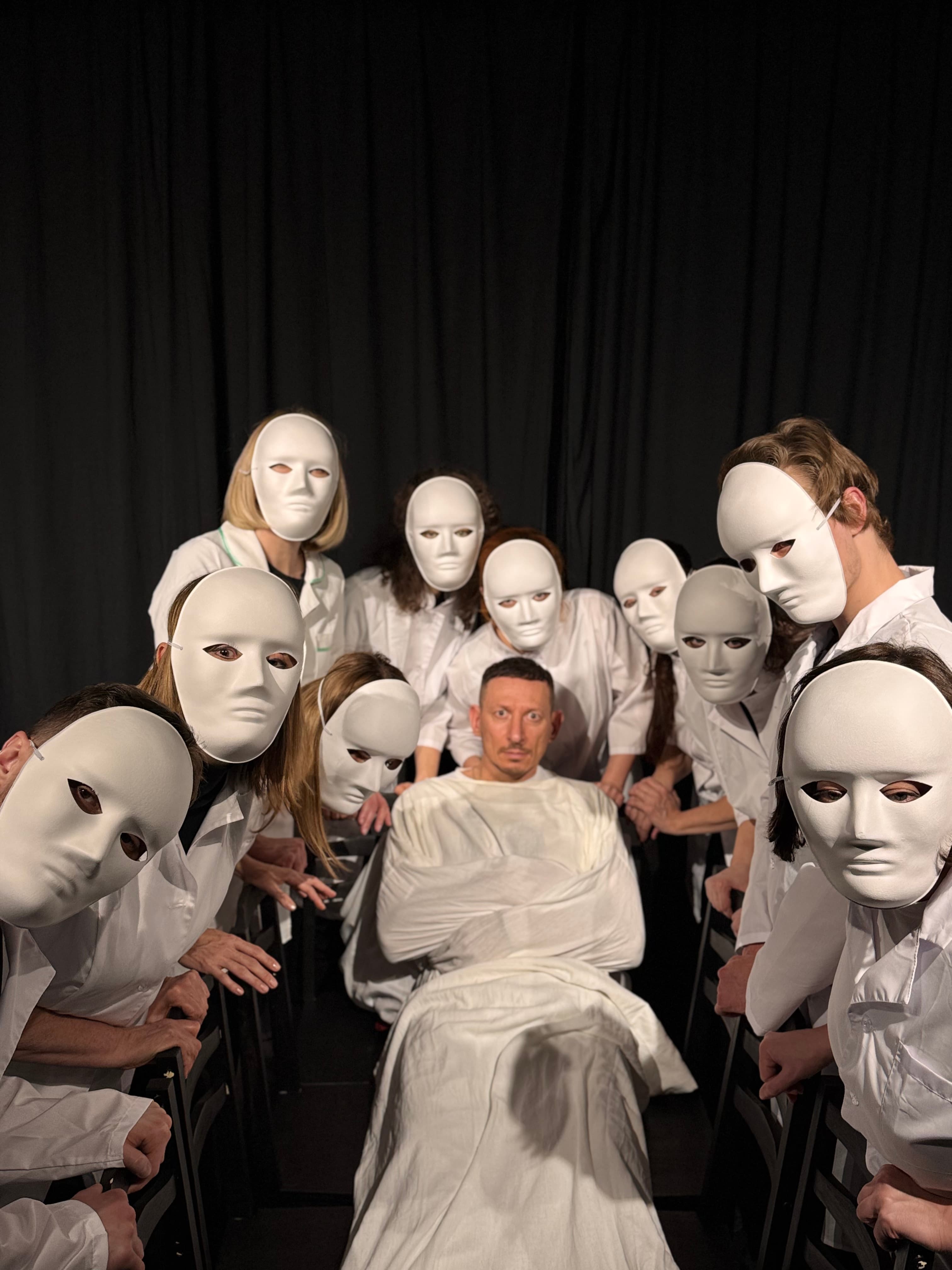 Мнимый больной (Молодёжный драматический театр)