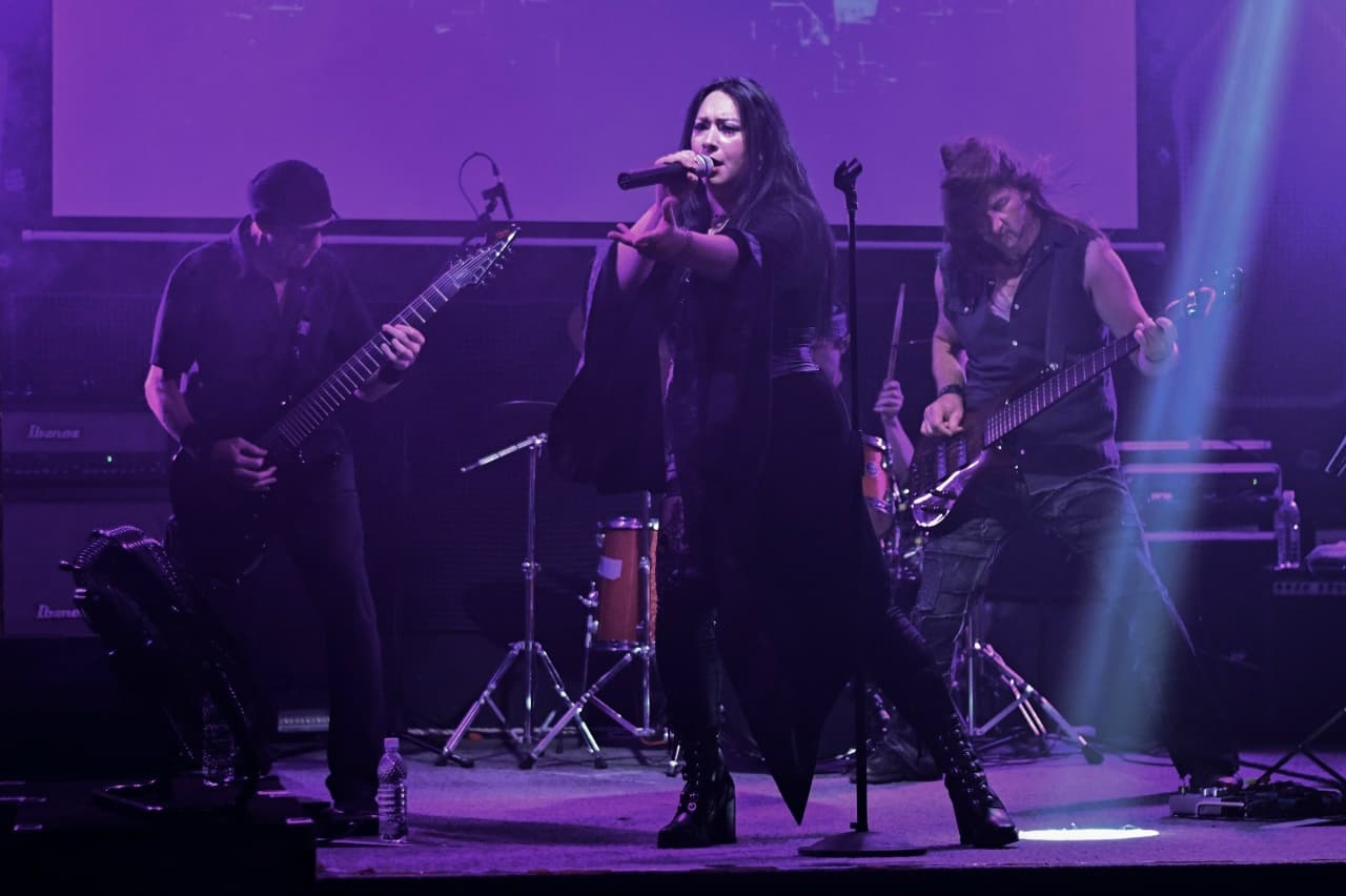 Nightwitch при свечах (Rhythm & Blues Cafe)