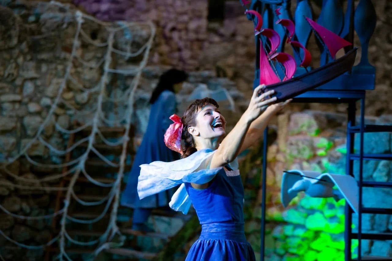 Алые паруса (Театр юного зрителя)