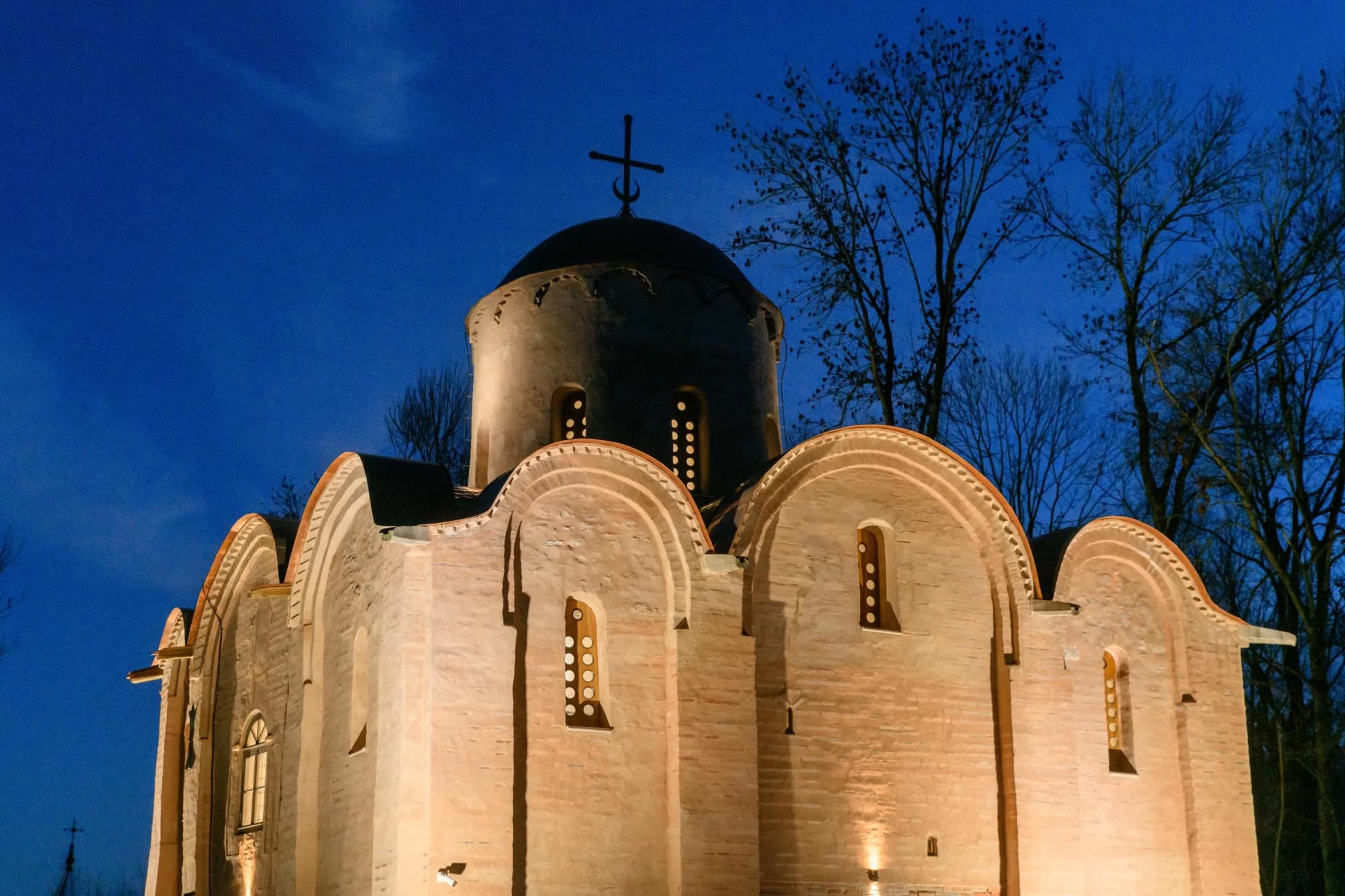 Синичья гора. Обитель, некрополь, храм (Церковь Петра и Павла на Синичьей горе)