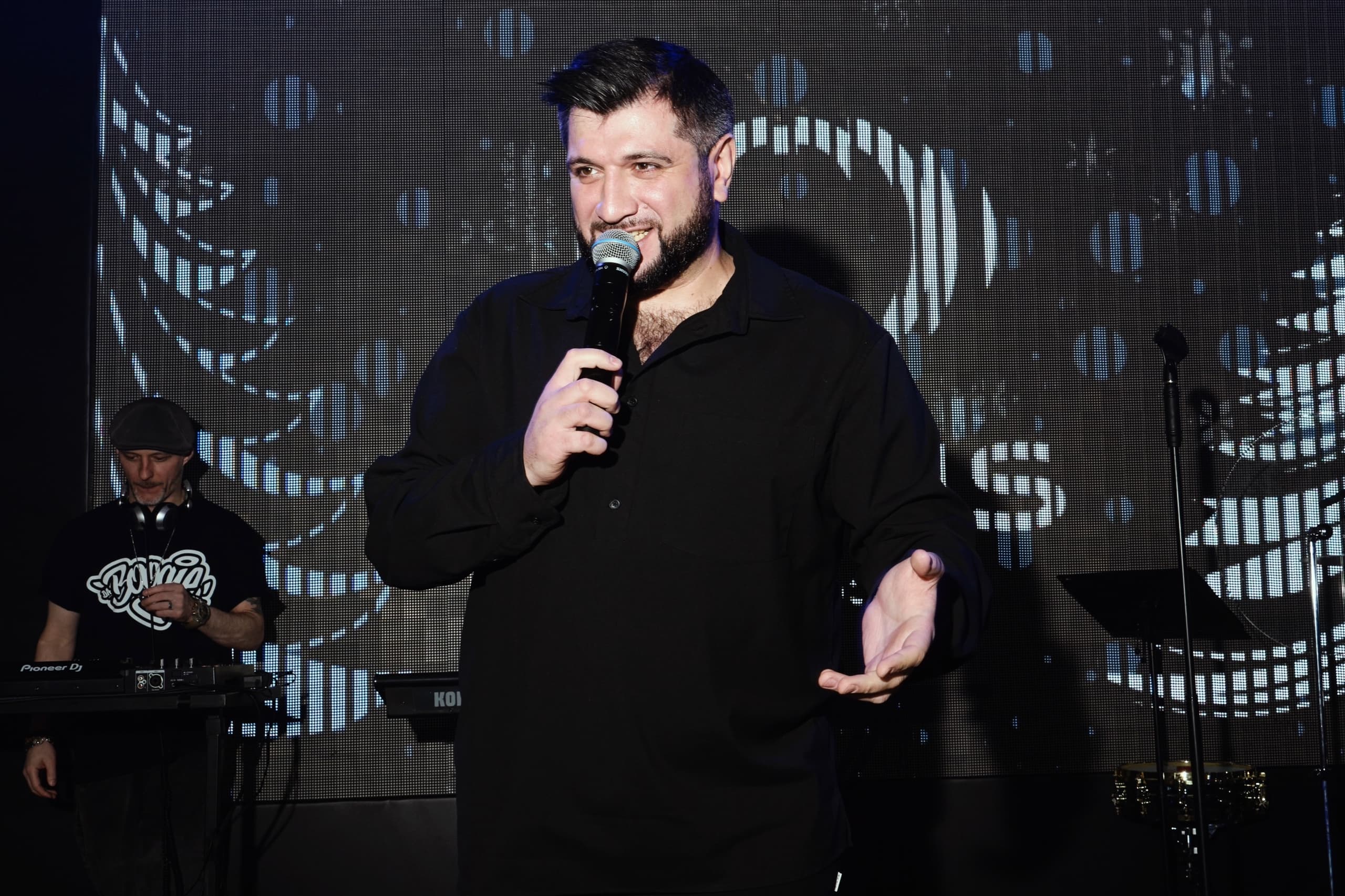 Эльбрус Джанмирзоев (Арт Холл)