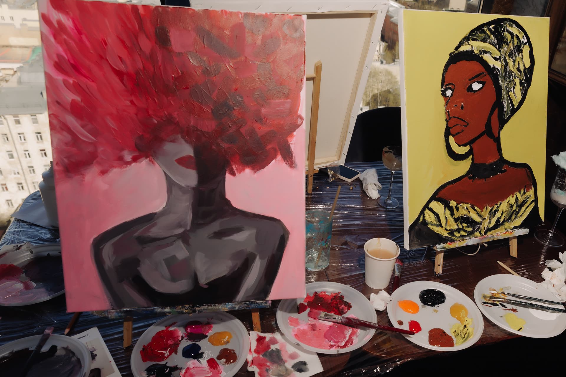 Арт-вечеринка Artvibes. Рисуем акрилом на холсте с видом на Аврору (Крыша 18)